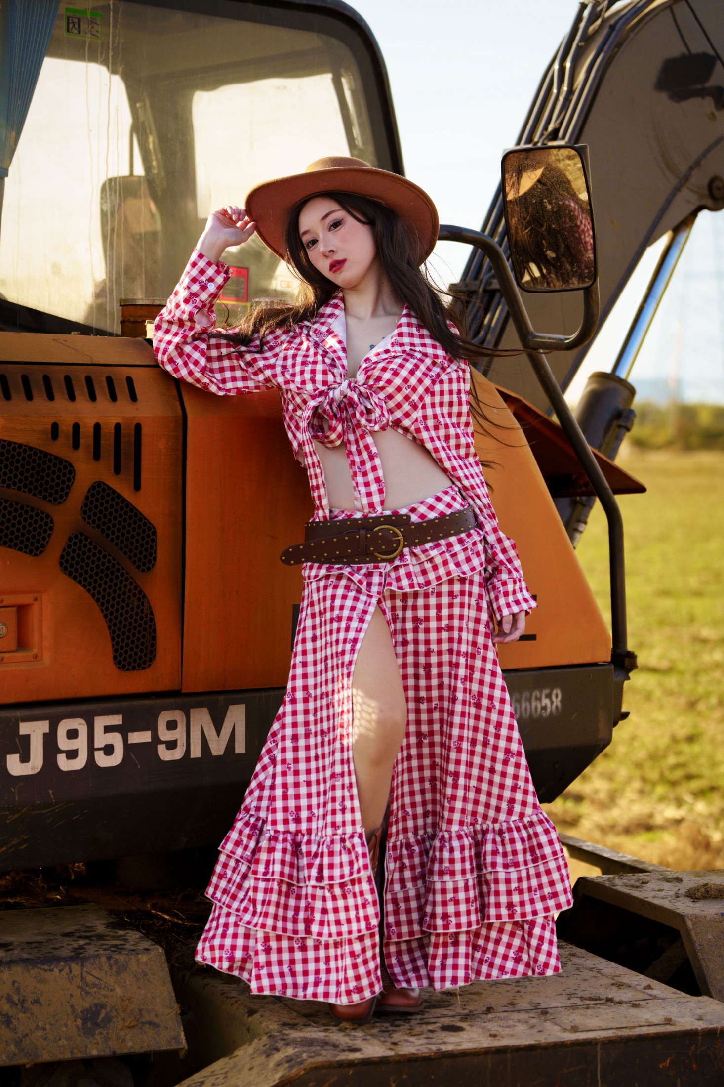 邓邓（摆烂版） - 《草垛子牛仔妹子》[15P]