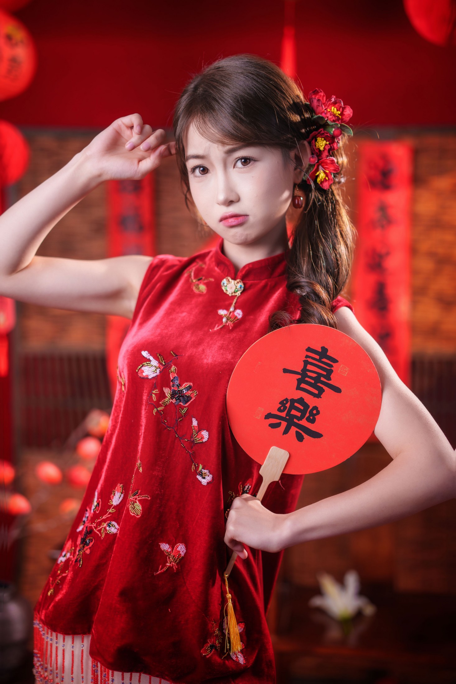 小邱 - 《新年红衣女少女》[12P]