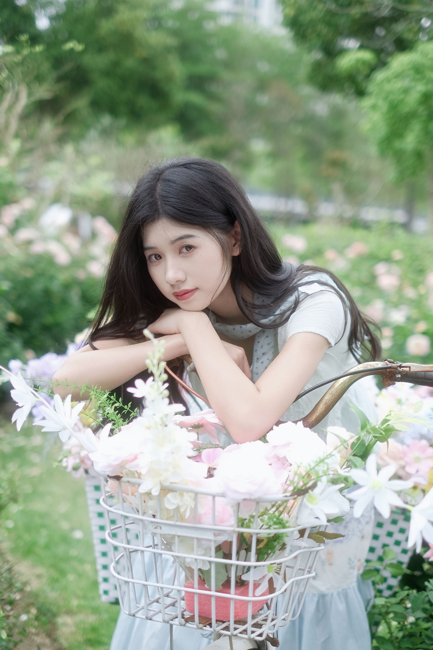 欧阳明慧 - 《花海里的“白月光”，这一眼太绝了！》[22P]