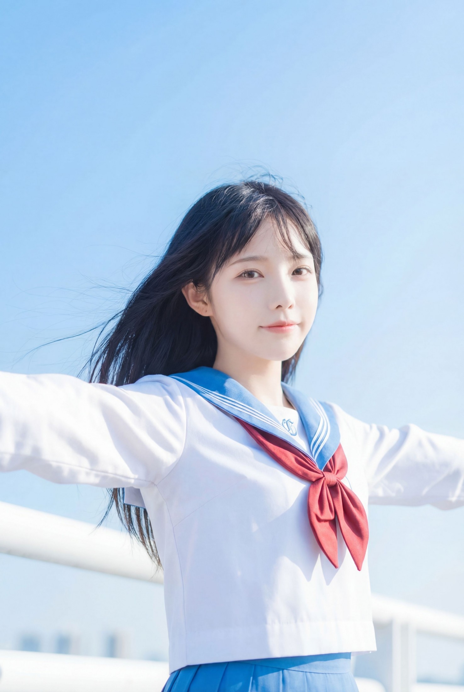 《春日一抹蓝》[18P]