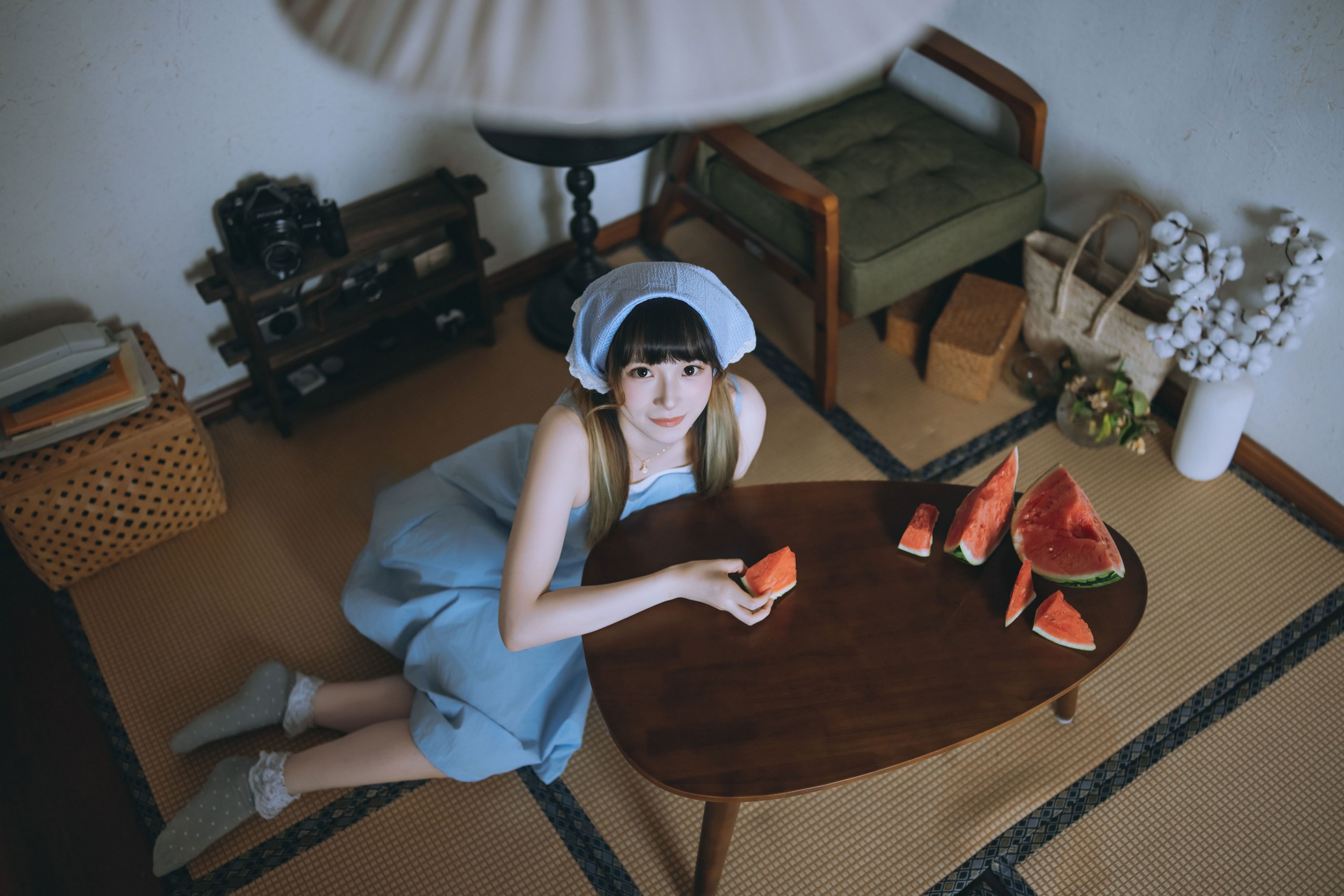 鲨鱼熊 - 《阴天在不开灯的房间》[17P]