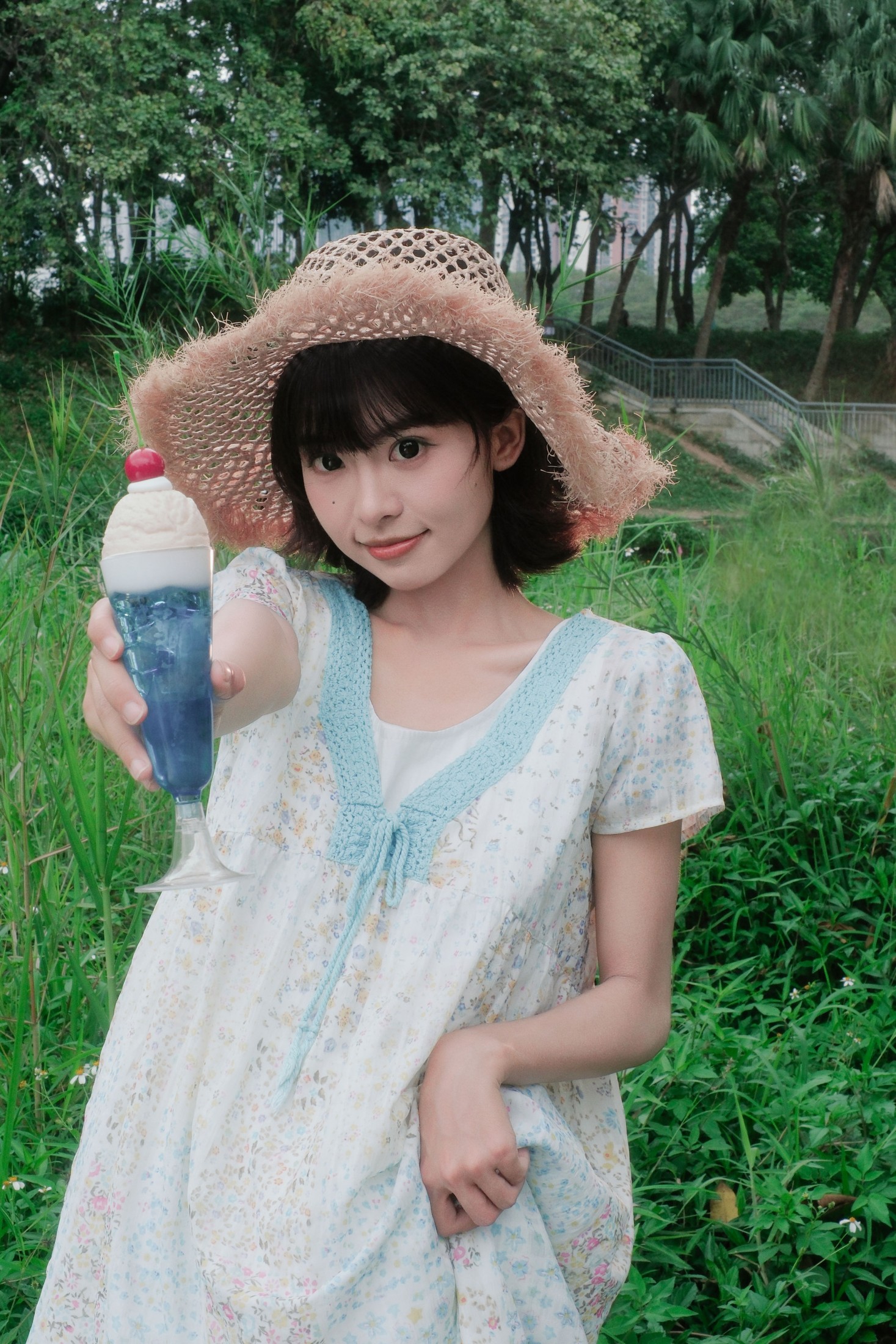 暗中讨饭 - 《夏日的浪漫，藏在漫野的绿意里》[36P]