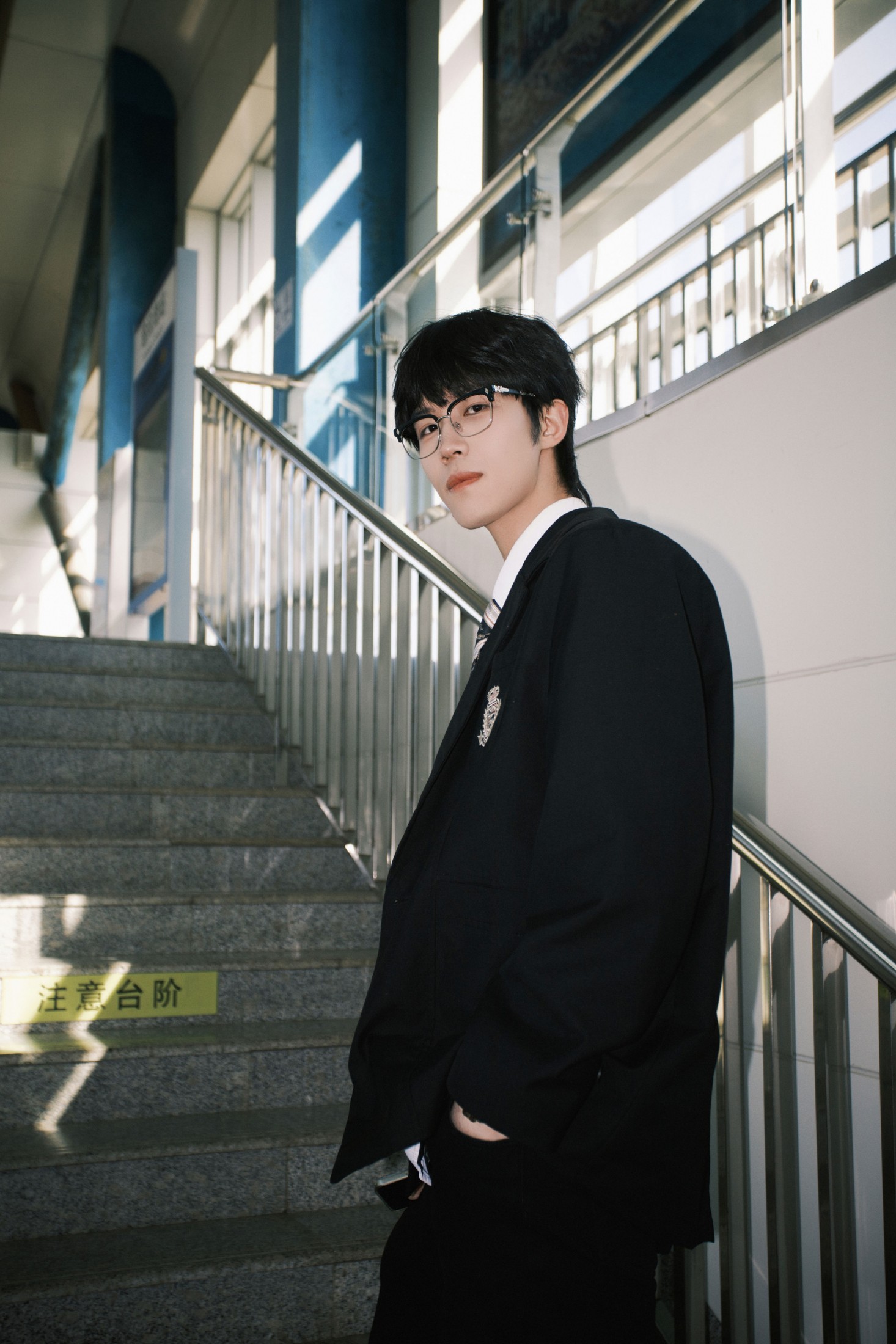 丁丁不刷牙 - 《轻轨站少年》[19P]