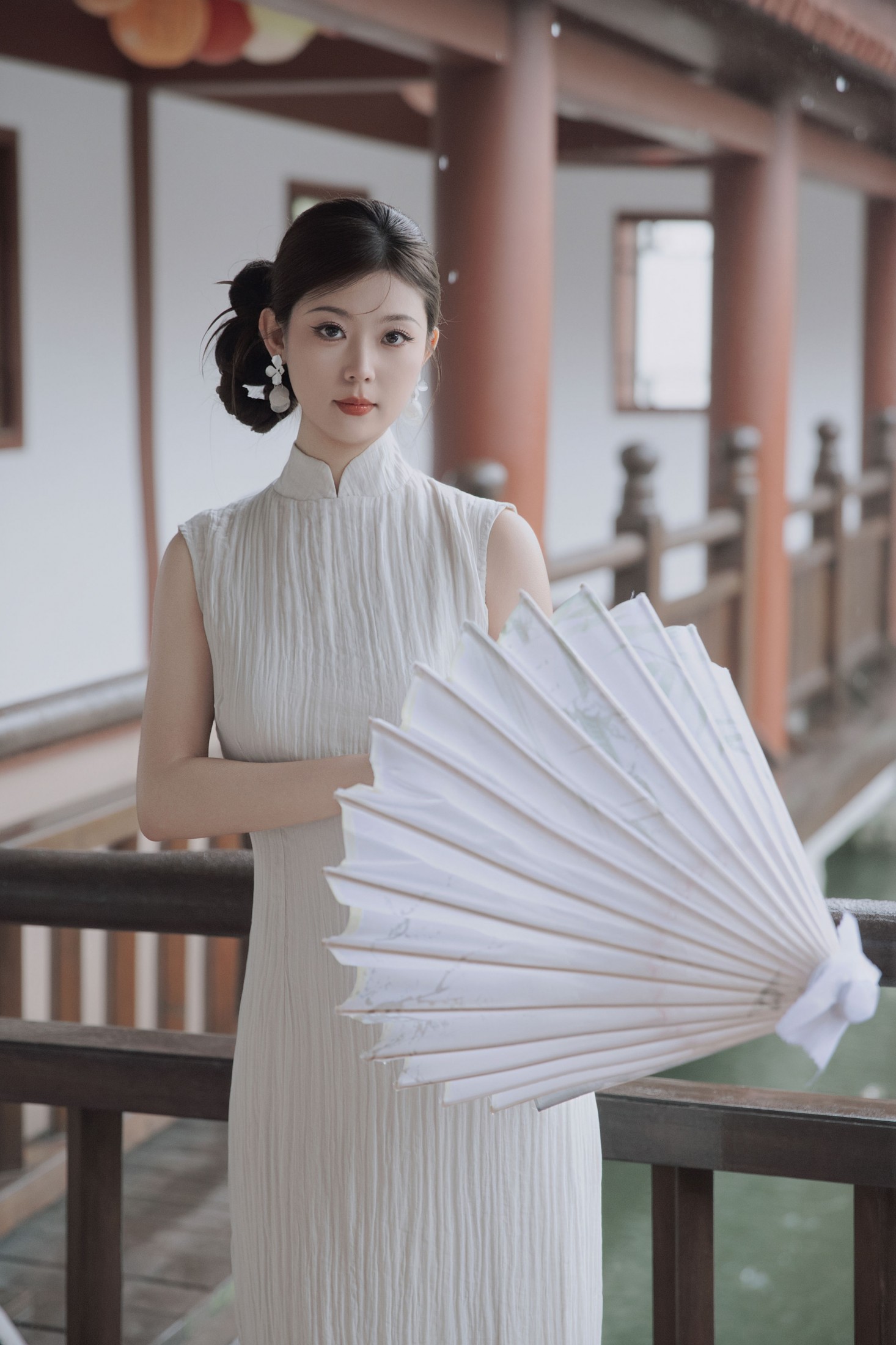 涵 – 《雨天游园》[36P]