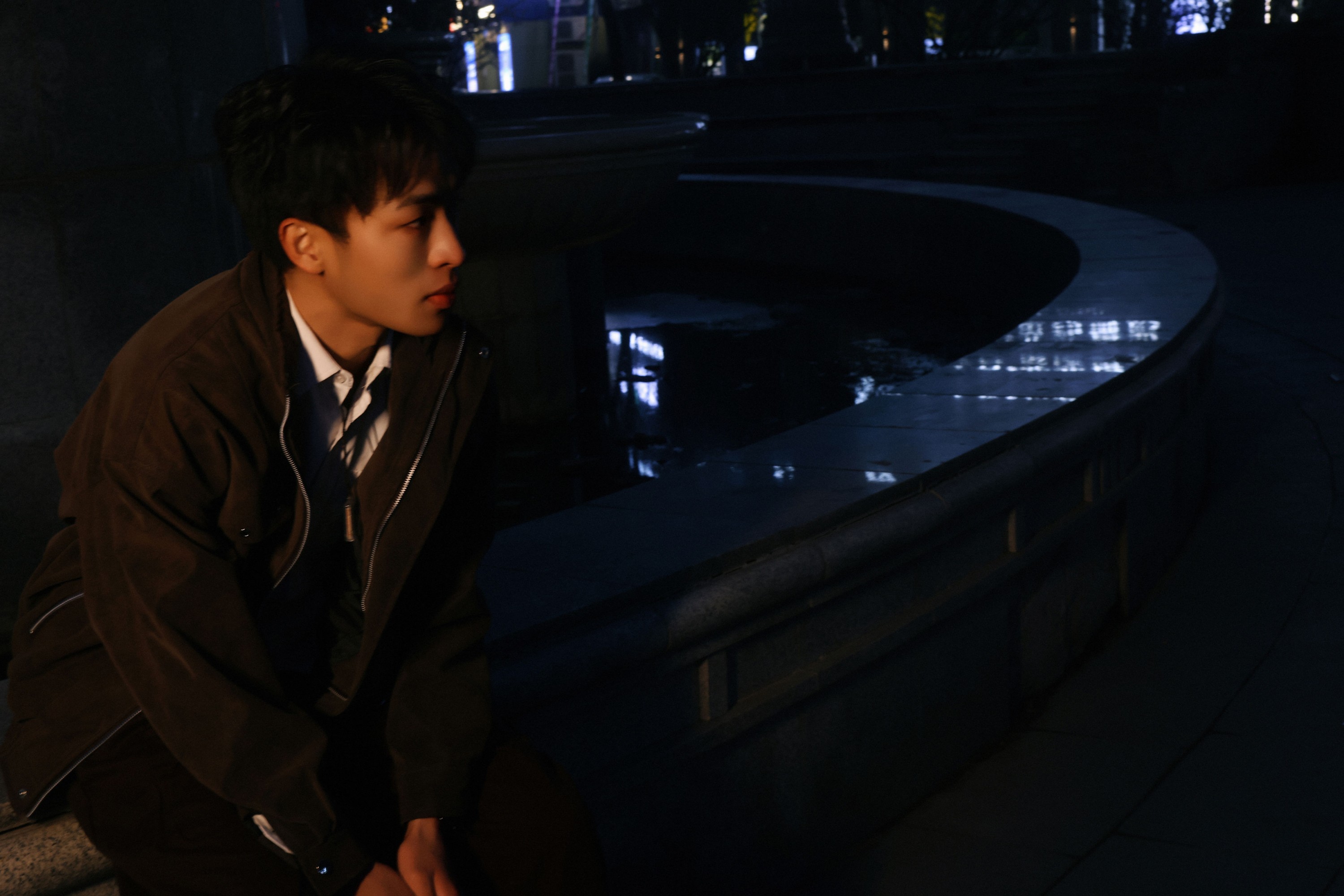 《深夜巷口》[9P]