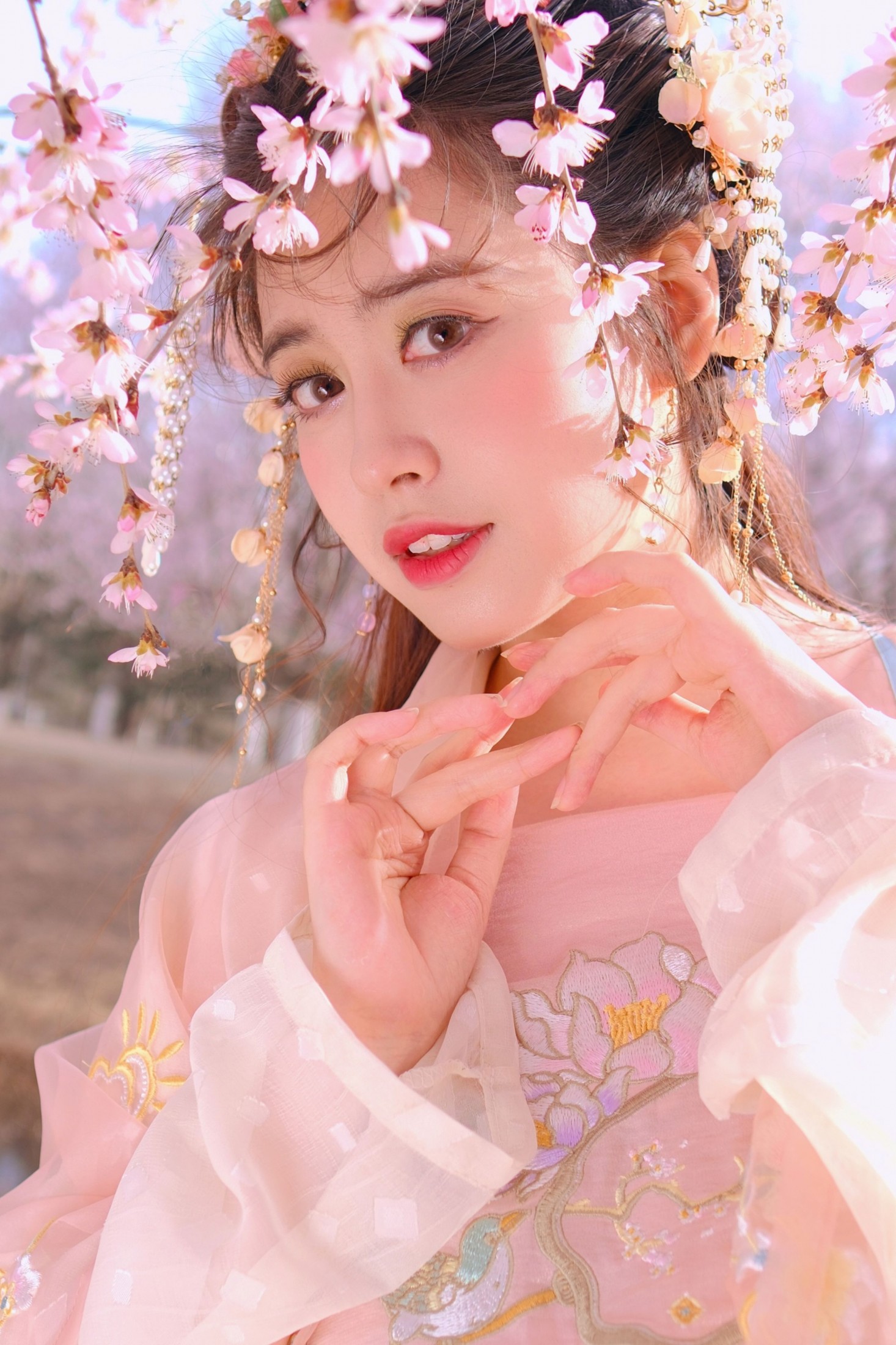 《桃之夭夭，灼灼其华》[70P]