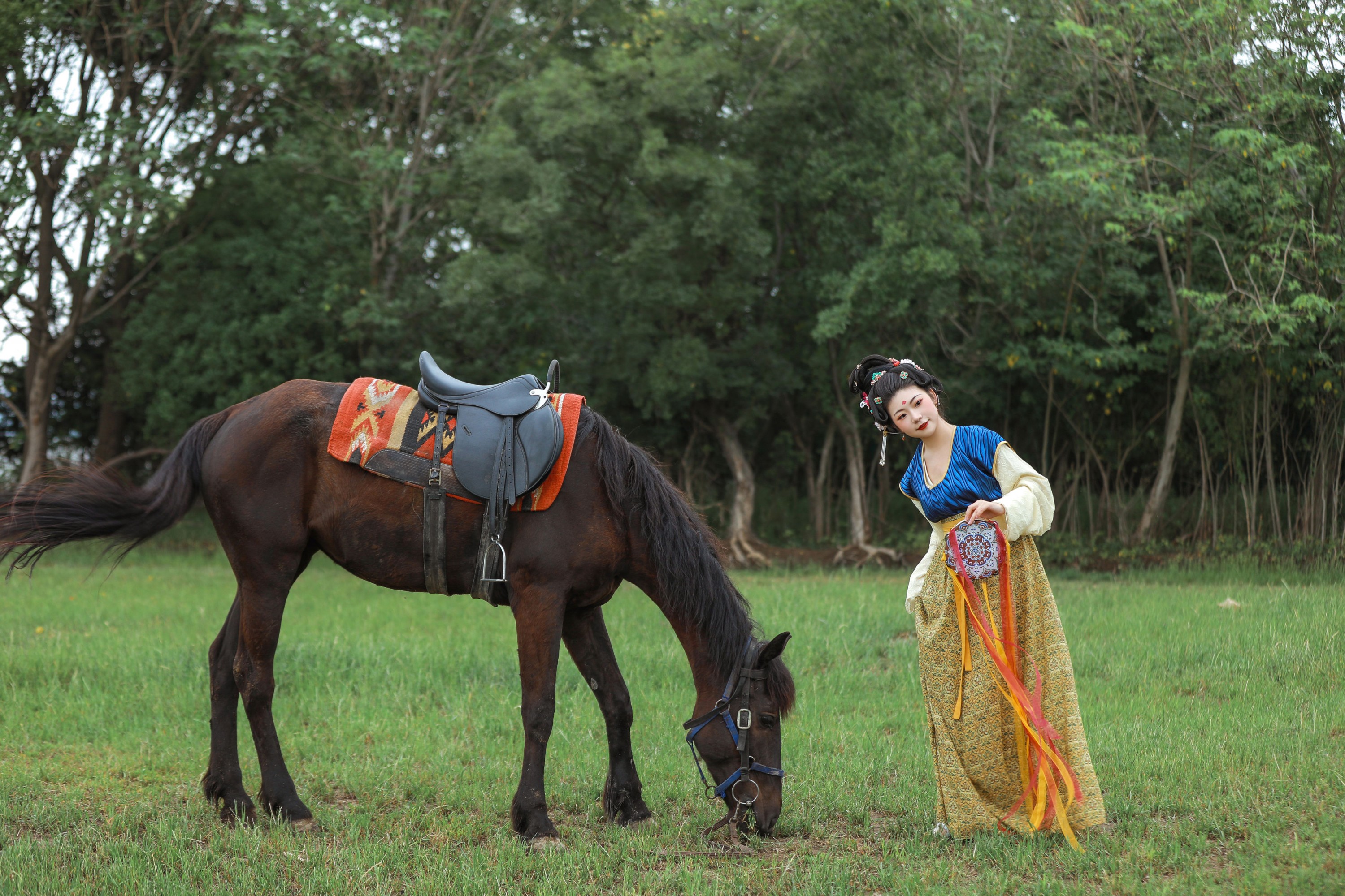 《牵马的唐朝女人》[18P]