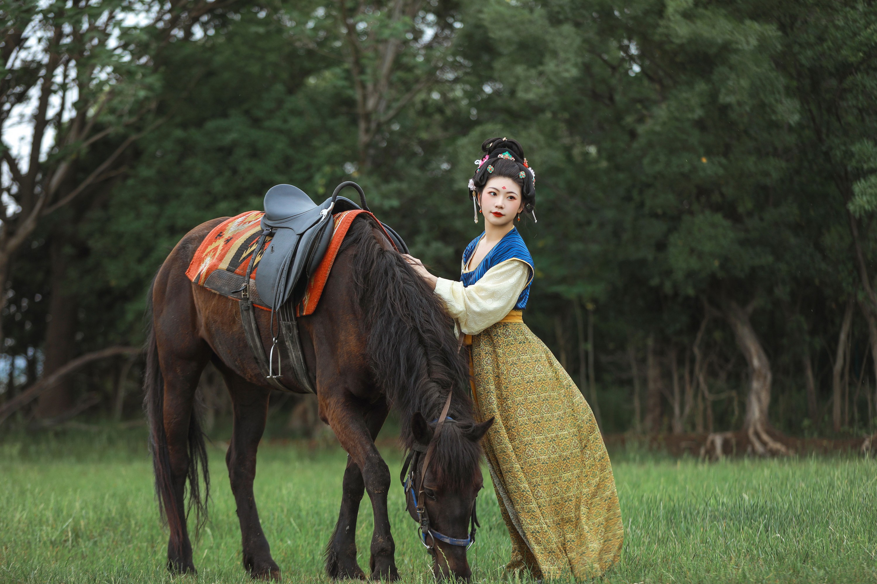 《牵马的唐朝女人》[18P]