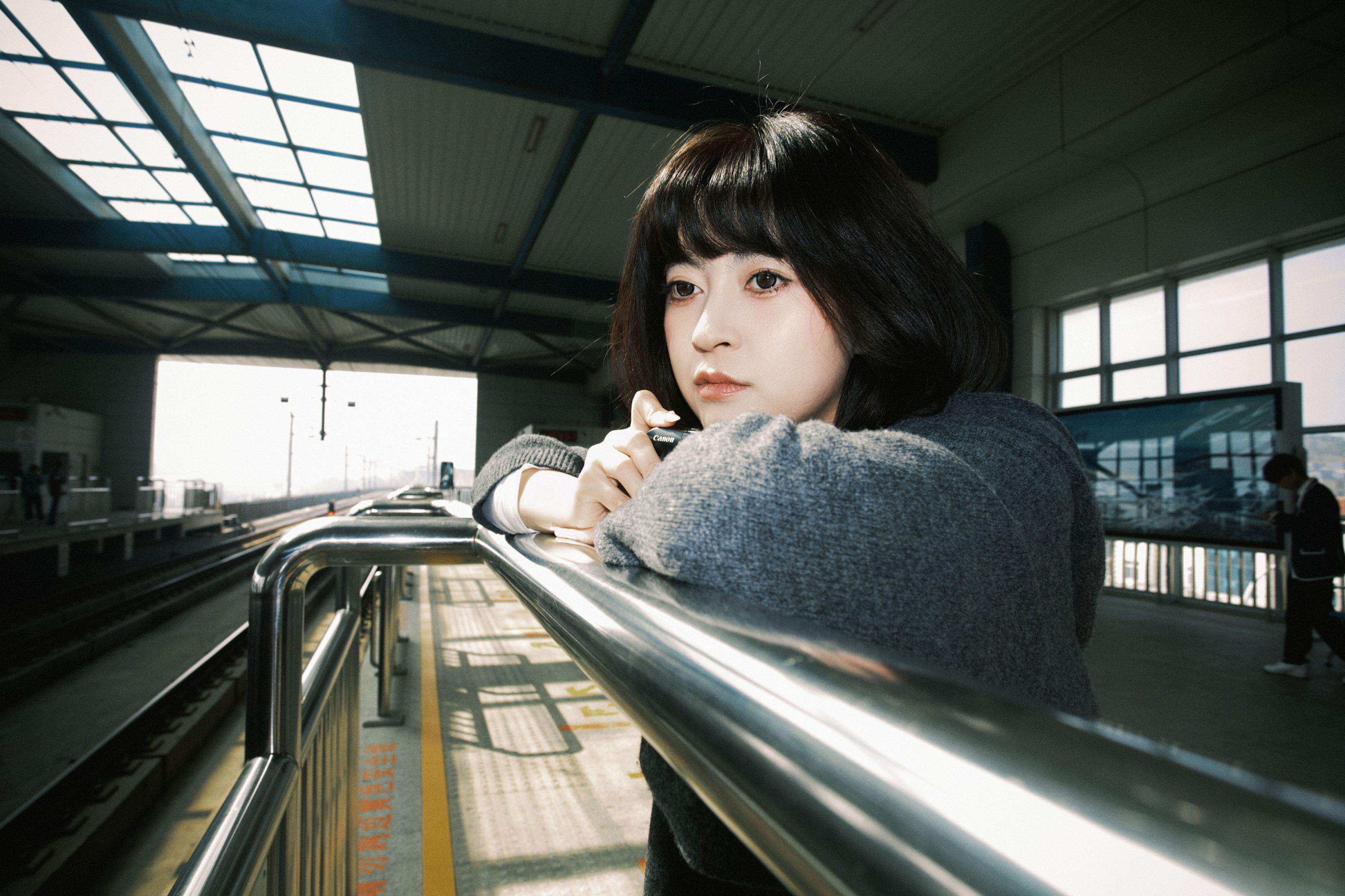 《轻轨站少女心事》[24P]