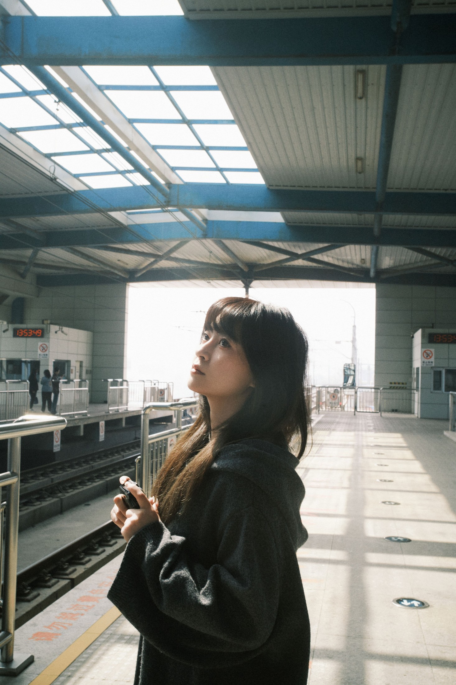 《轻轨站少女心事》[24P]