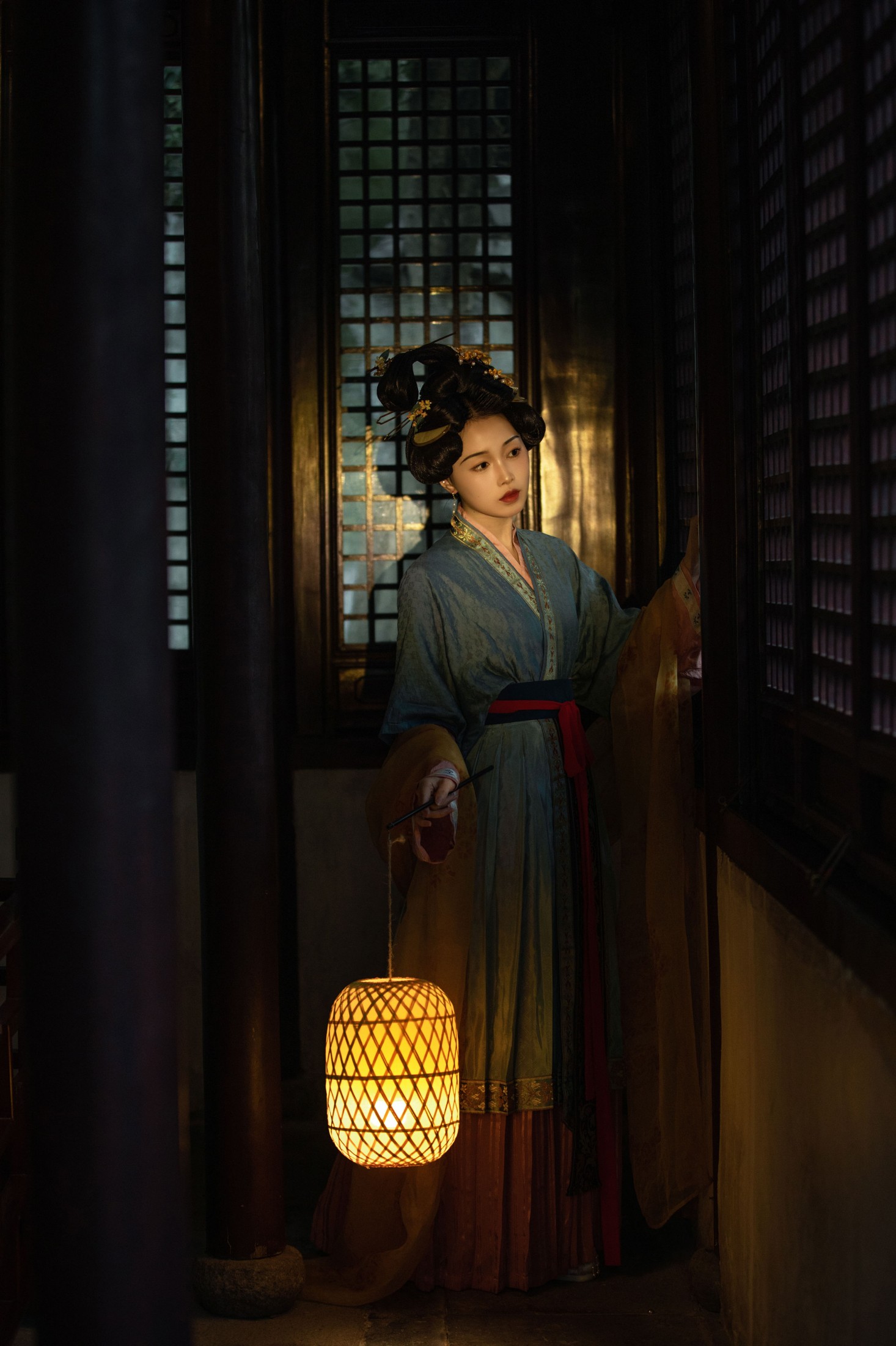 《初秋园林仕女图》[32P]