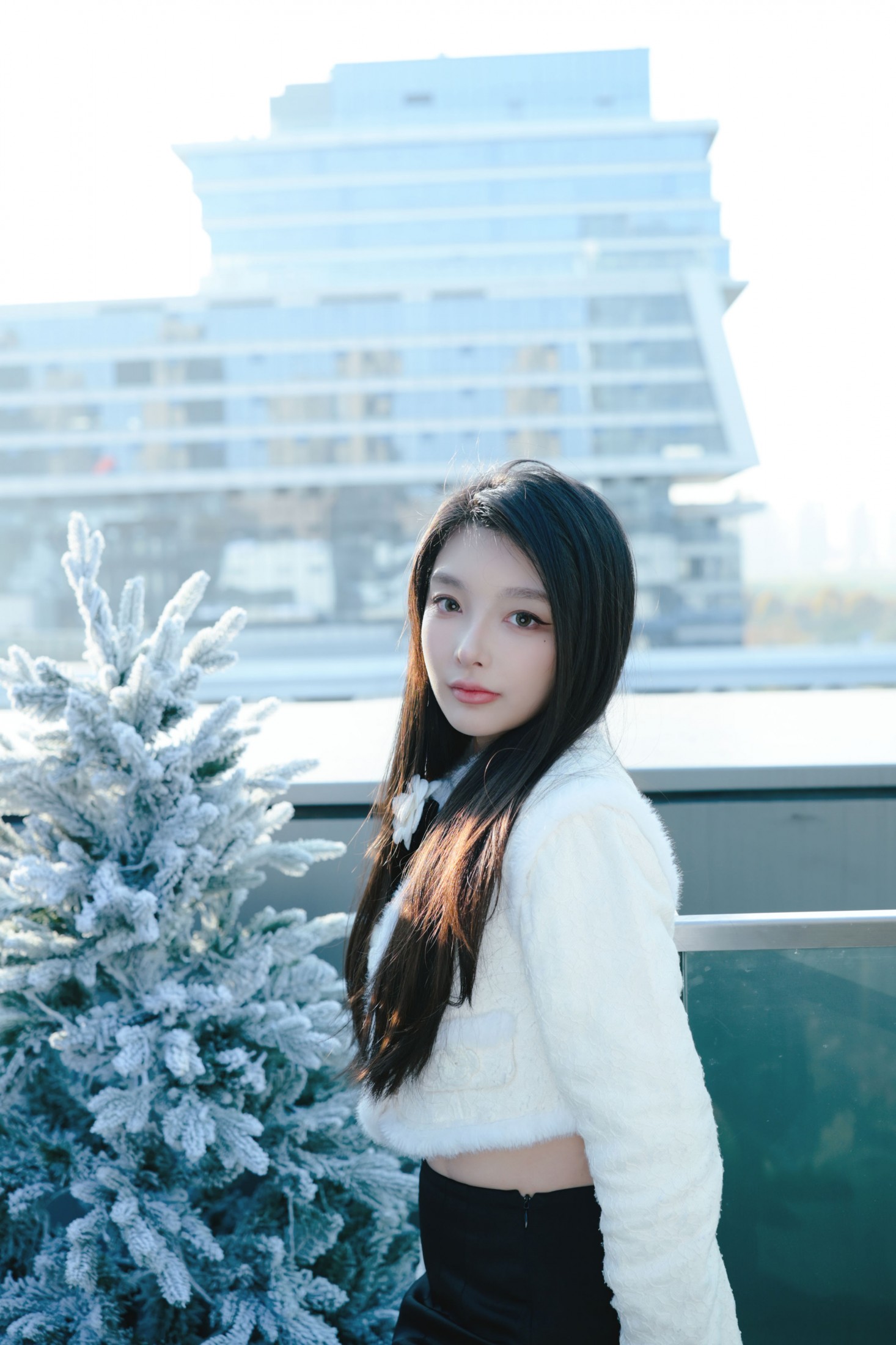 《新的故事，或许会在雪花中慢慢开始》[32P]