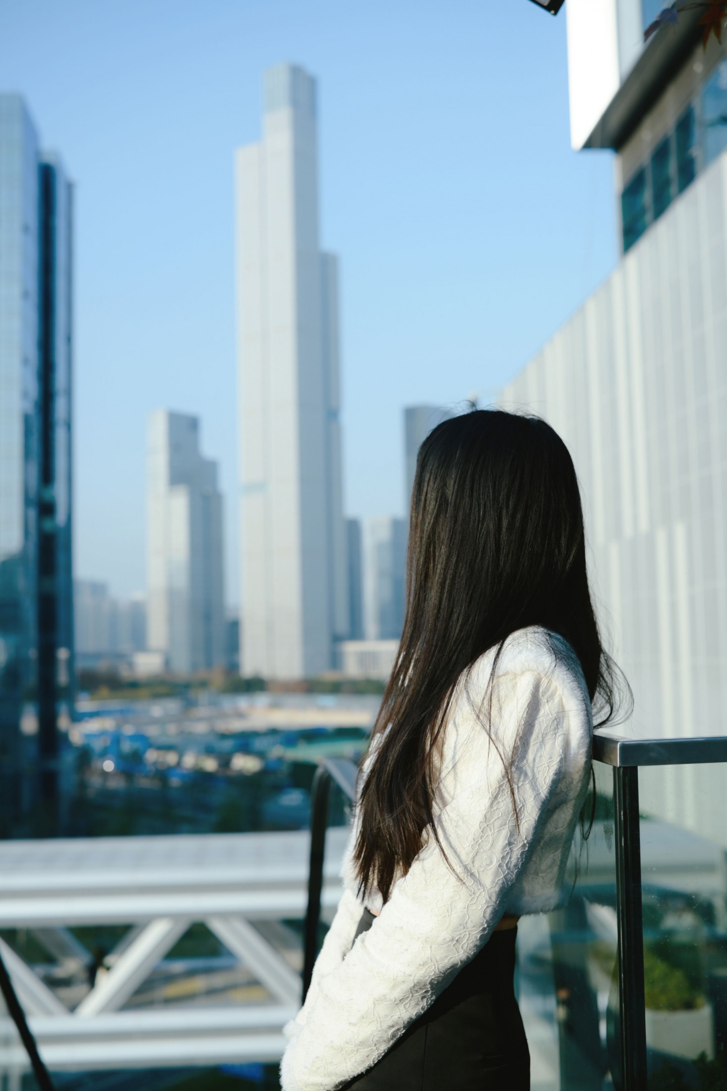 《新的故事，或许会在雪花中慢慢开始》[32P]