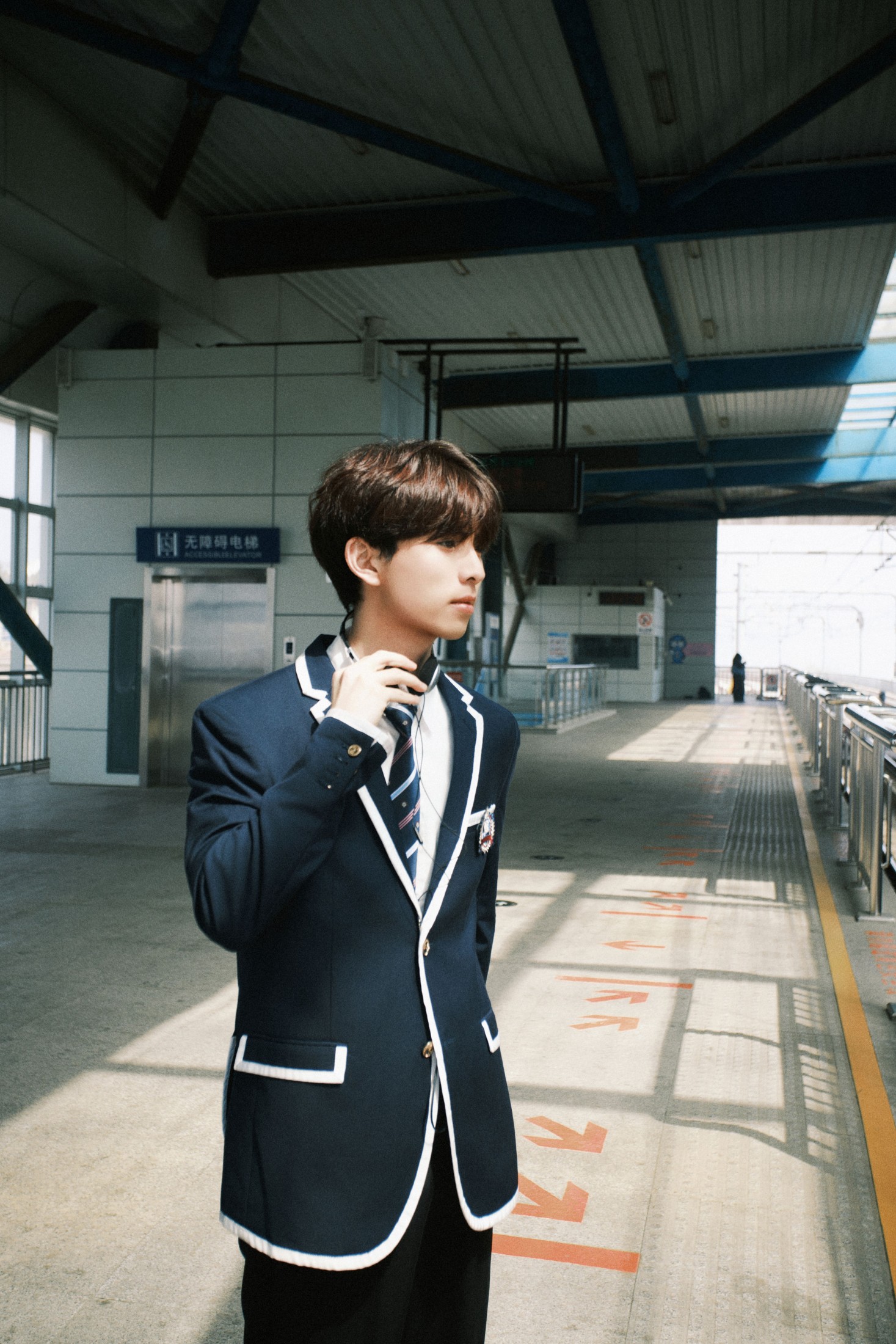 《轻轨站男孩》[21P]