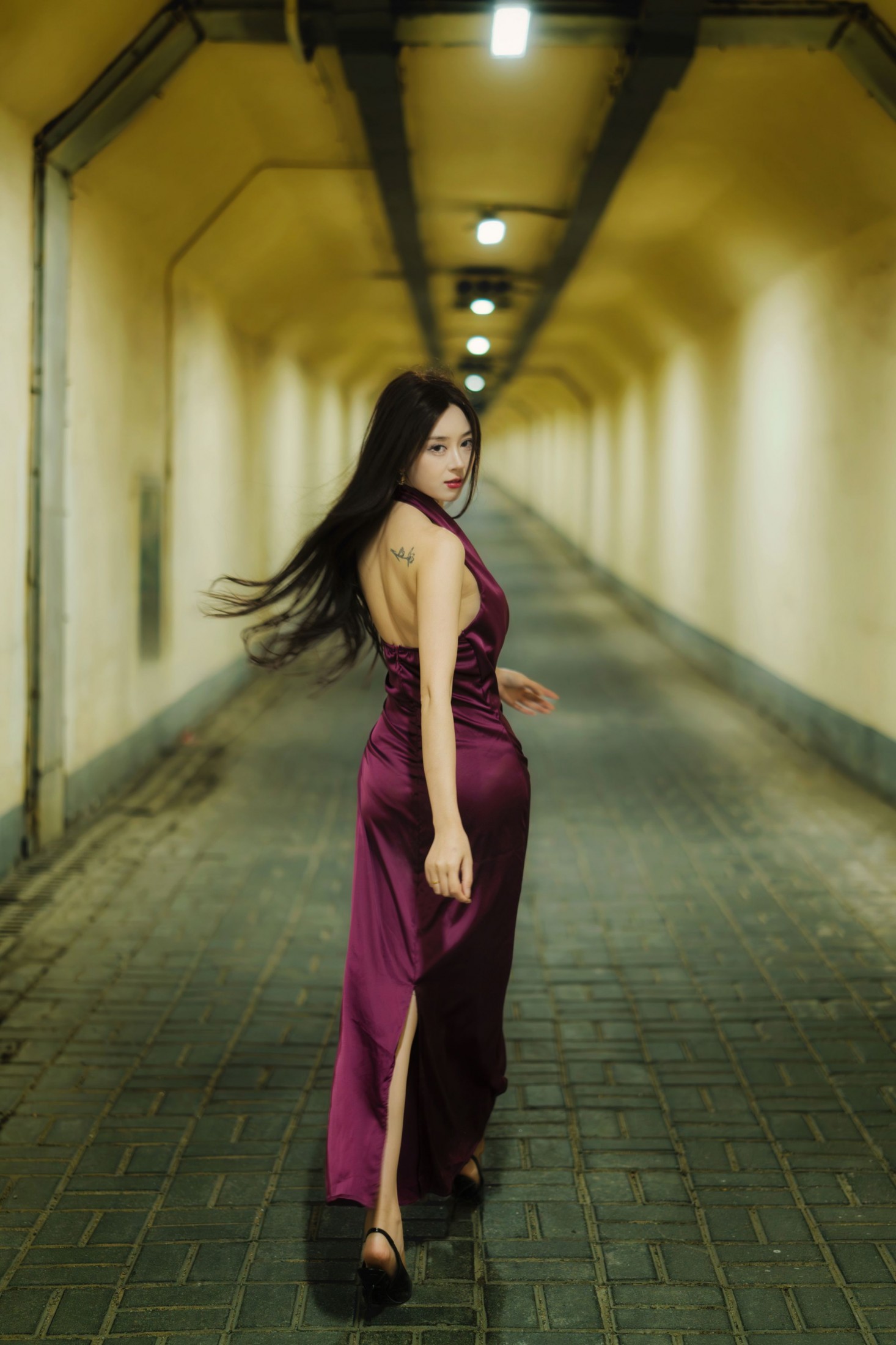 《隧道人像》[10P]