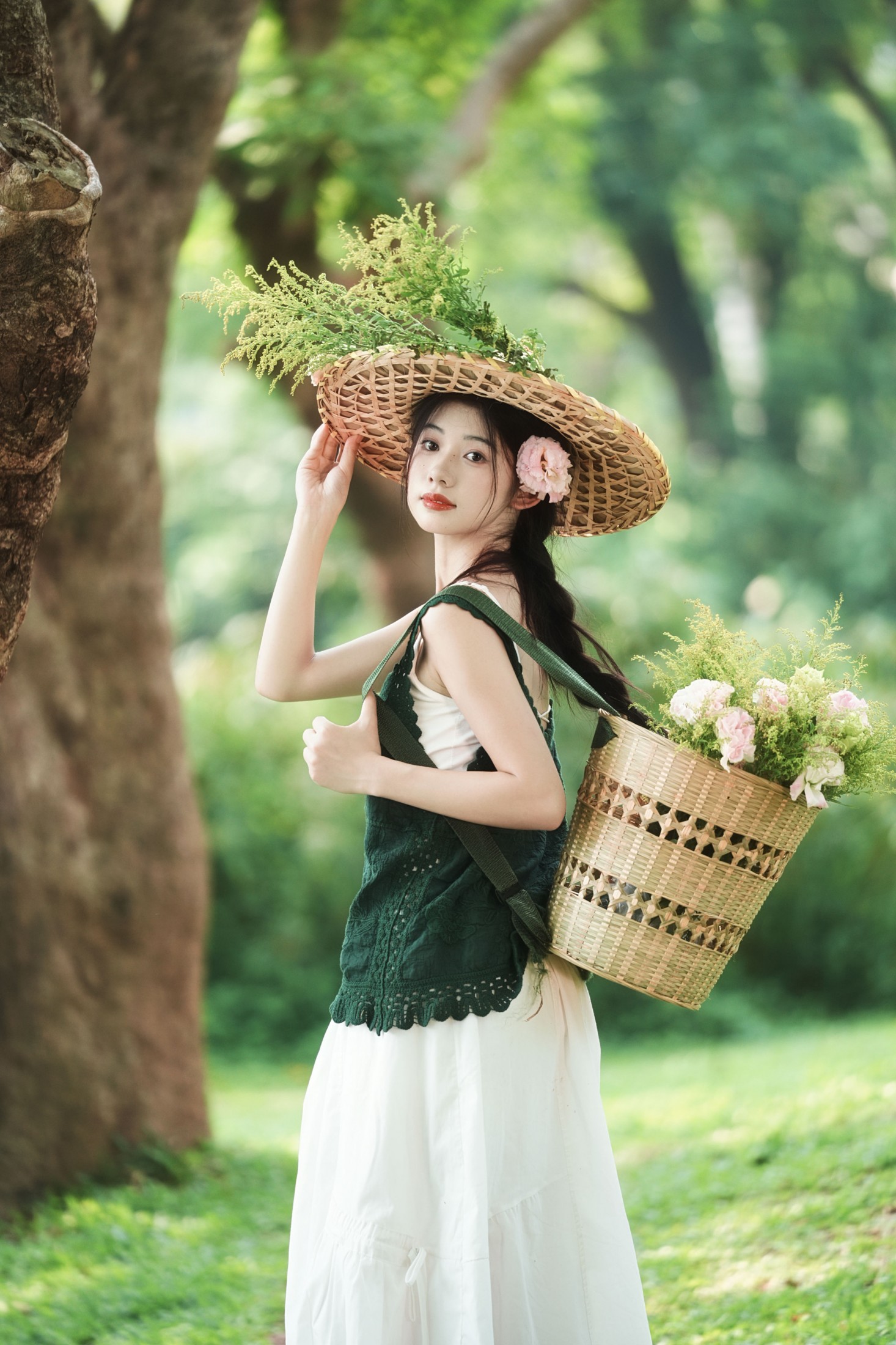 《绿野与她｜森系写真》[9P]