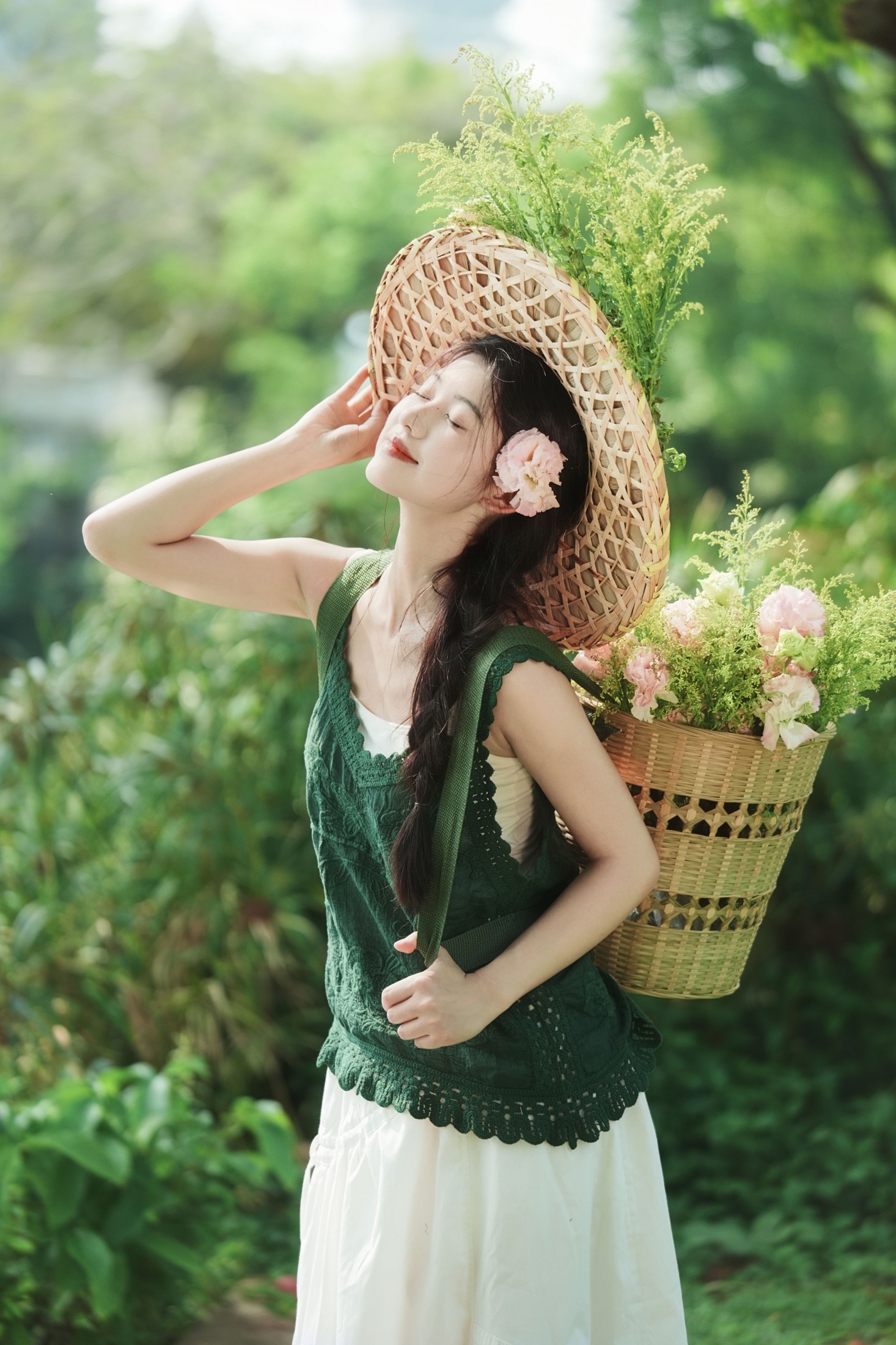 《绿野与她｜森系写真》[9P]