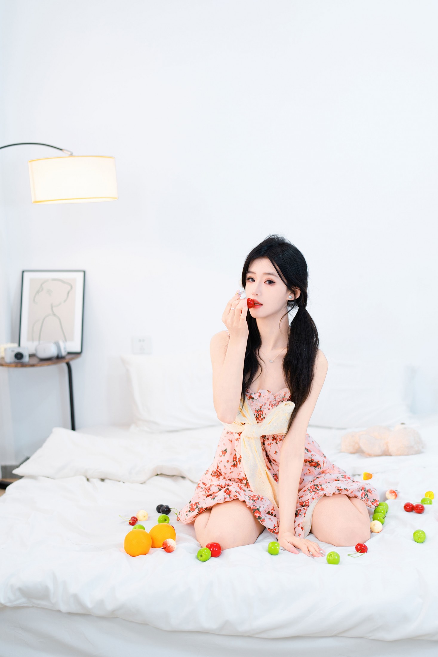 《软妹碎花裙・纯白卧室的水果甜梦》[26P]
