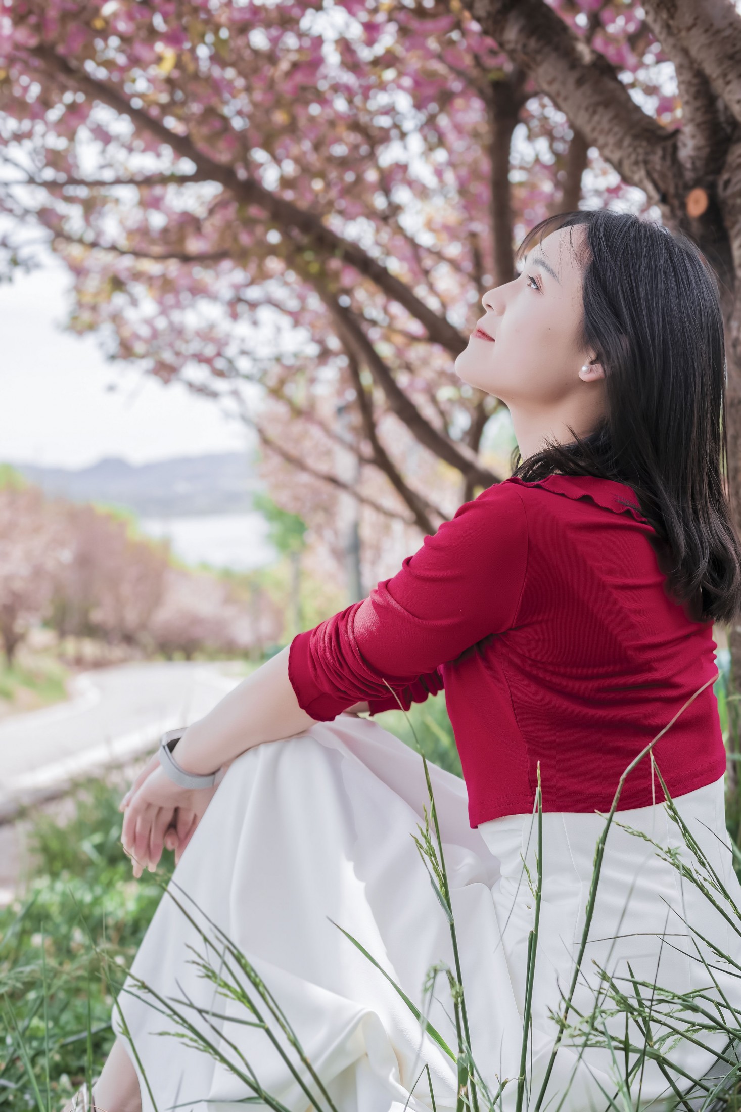 《春天樱花美女红色外衣甜美》[32P]