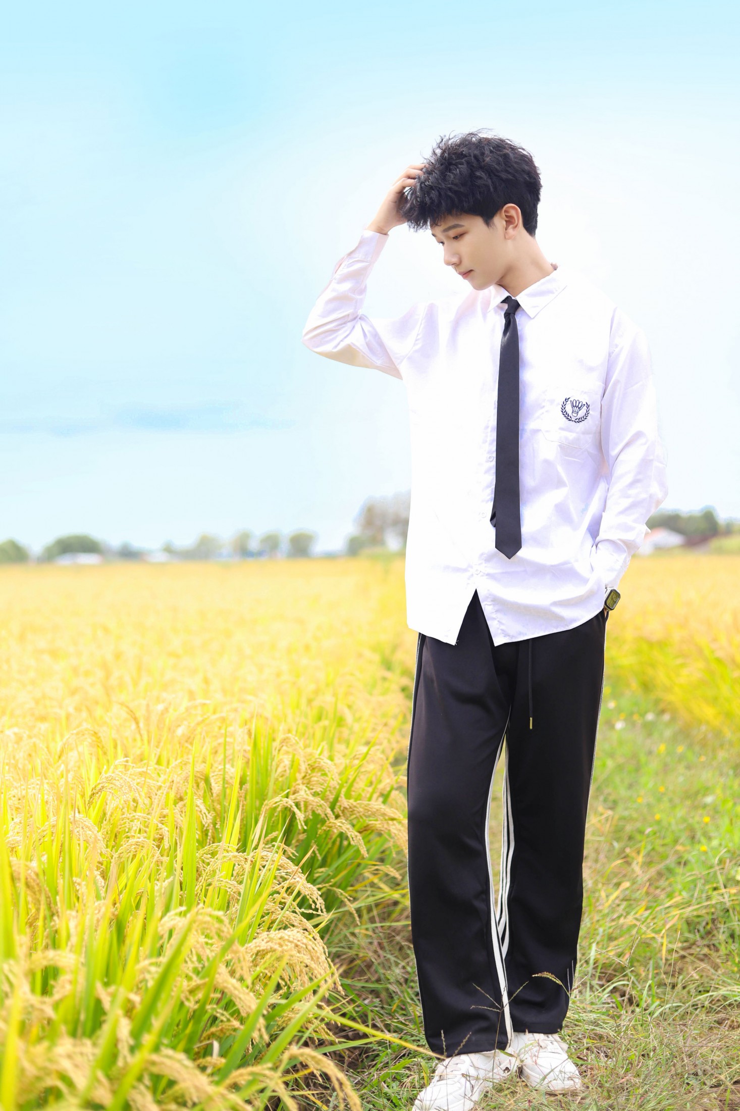 《漫步田野》[9P]