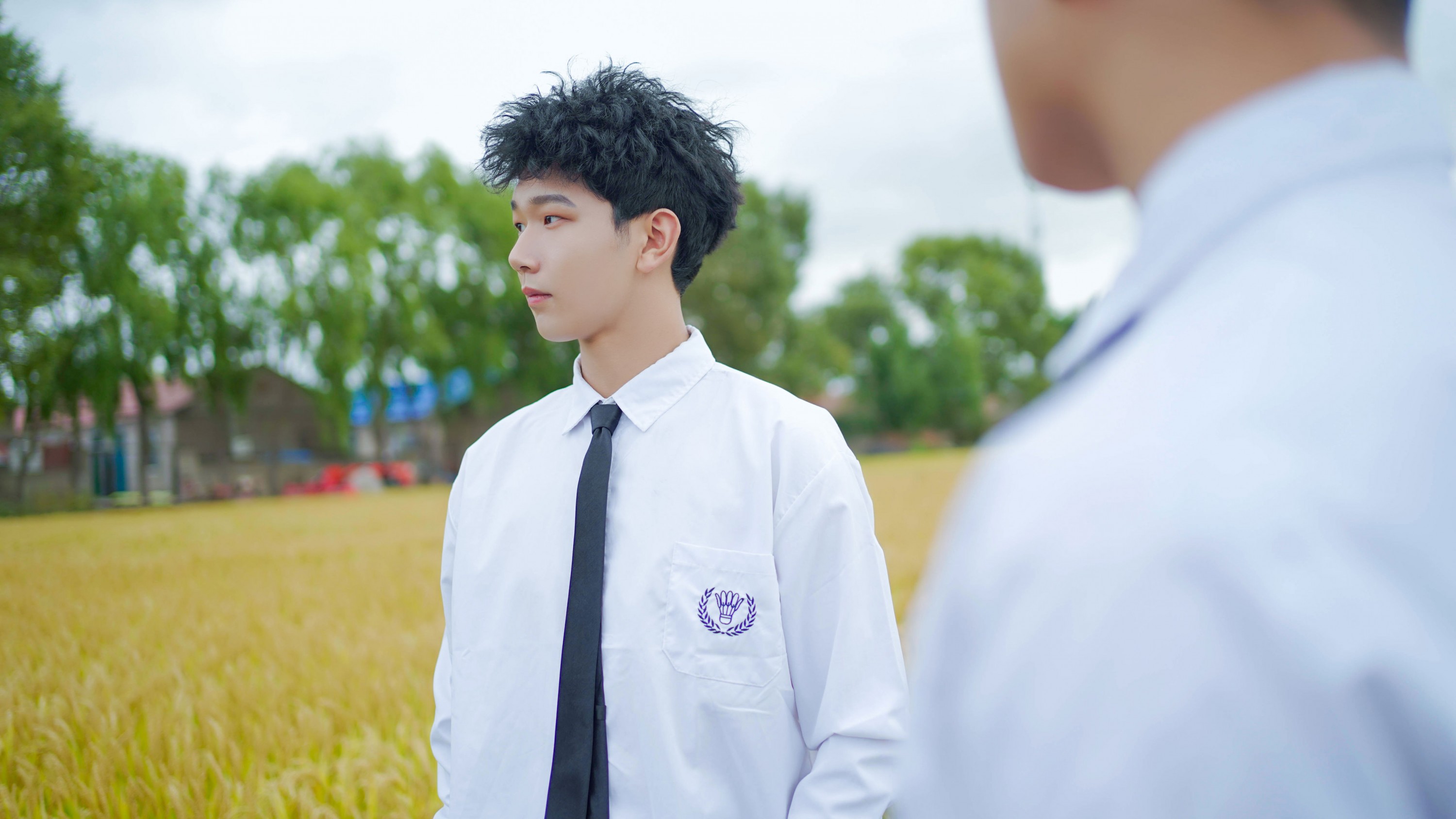 《漫步田野》[9P]