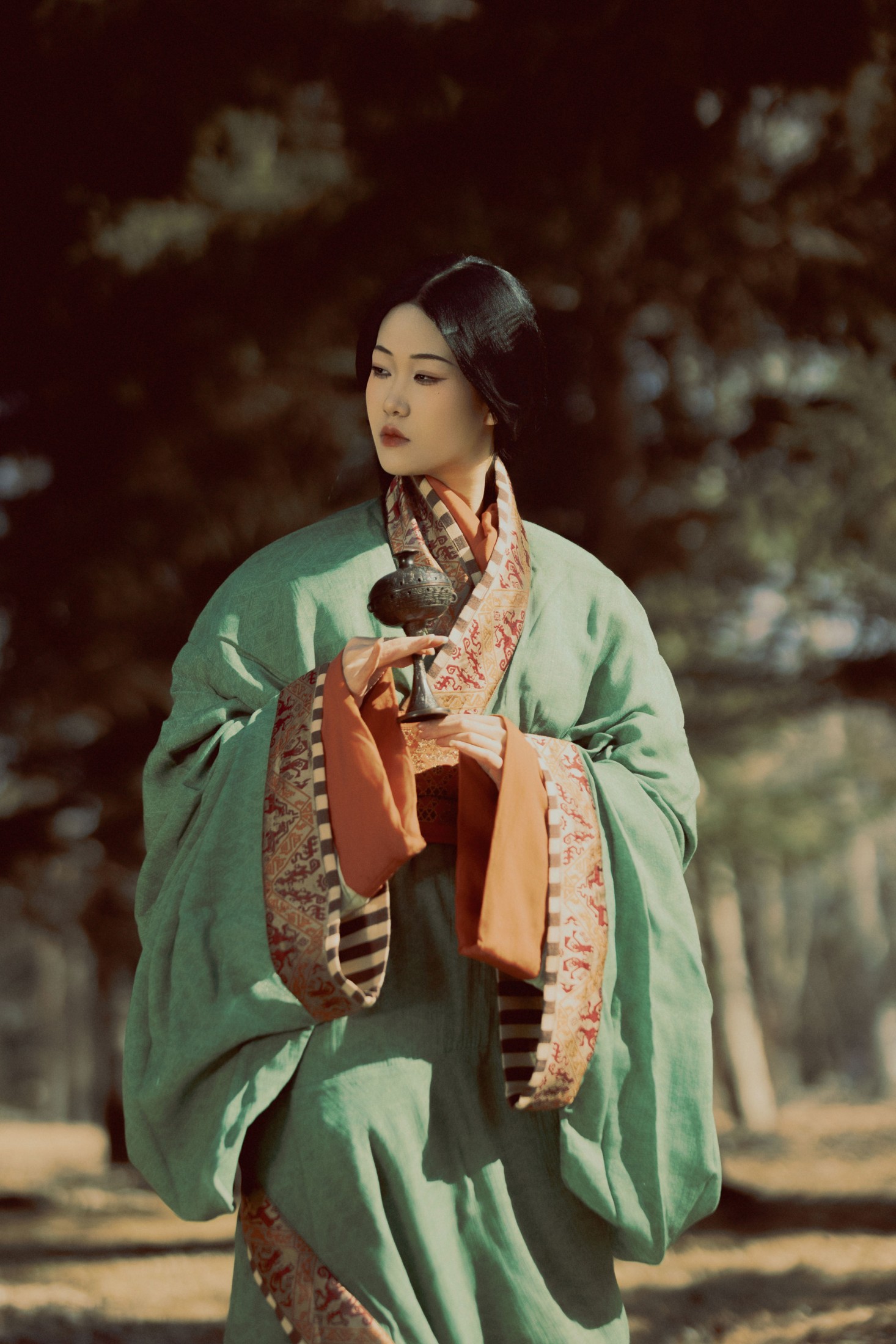 《苍松古道》[40P]