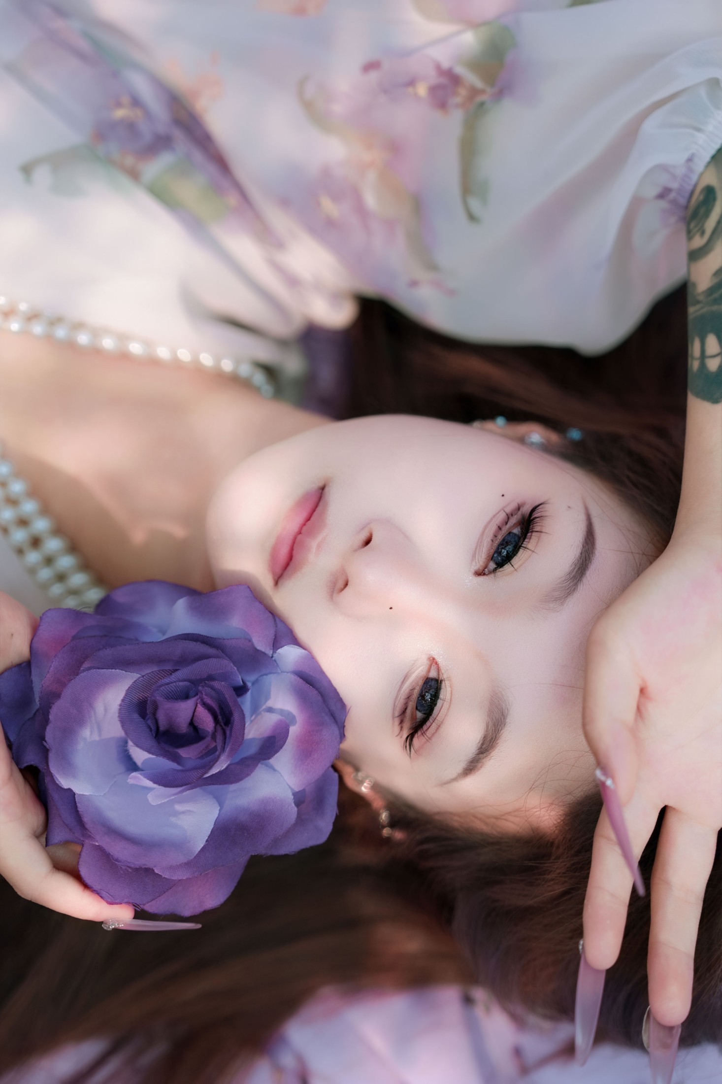 《紫藤花下》[14P]