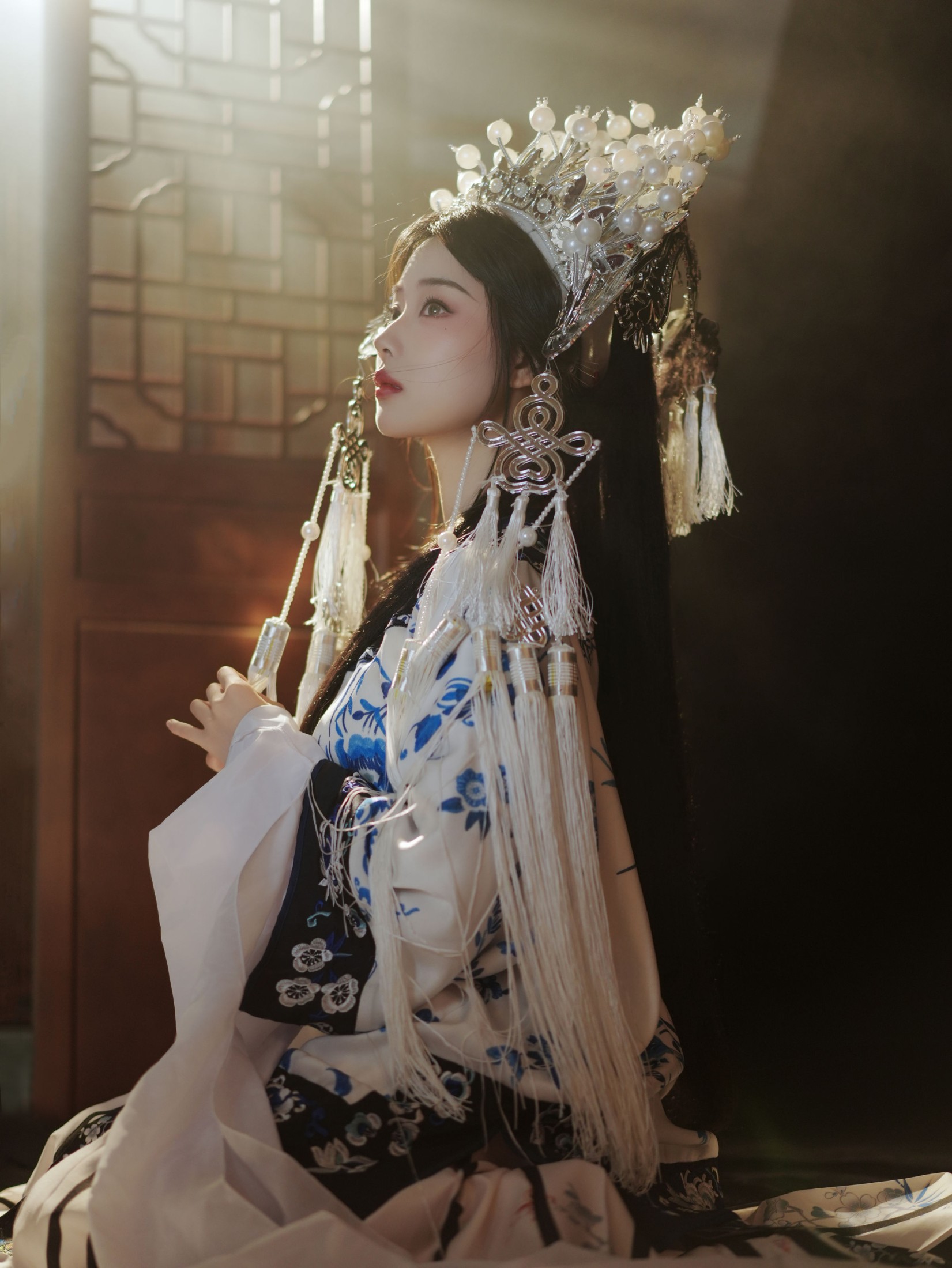 《终是曲终人散》[22P]
