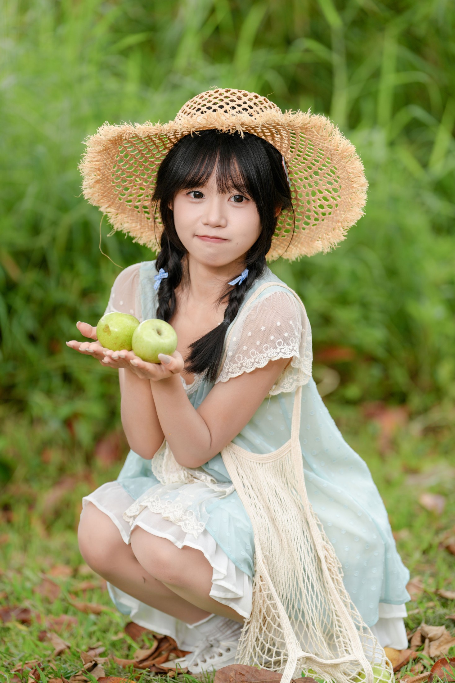 《夏日草地少女》[15P]