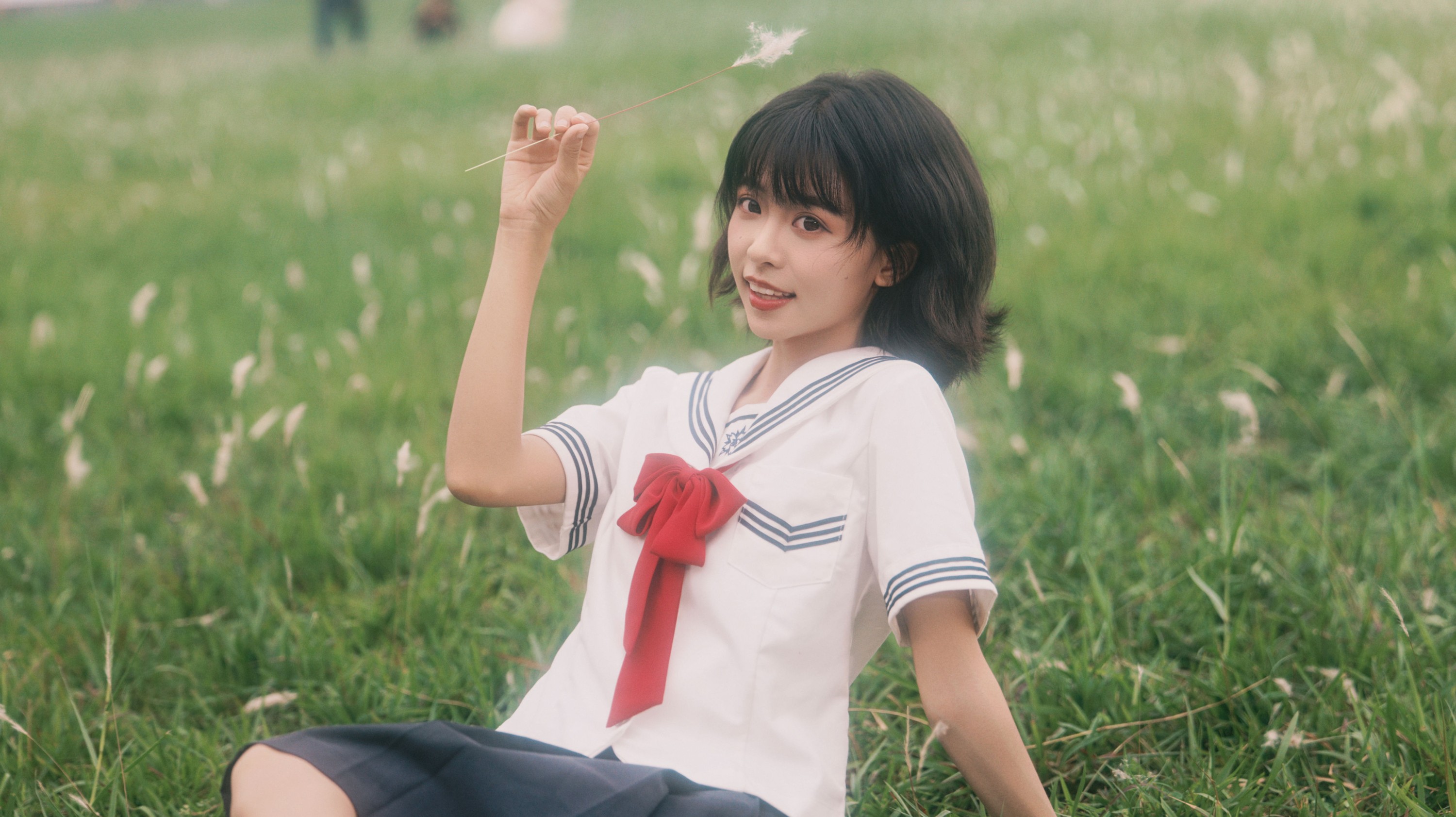 《青草与白衬衫的价格是九磅十五便士》[17P]