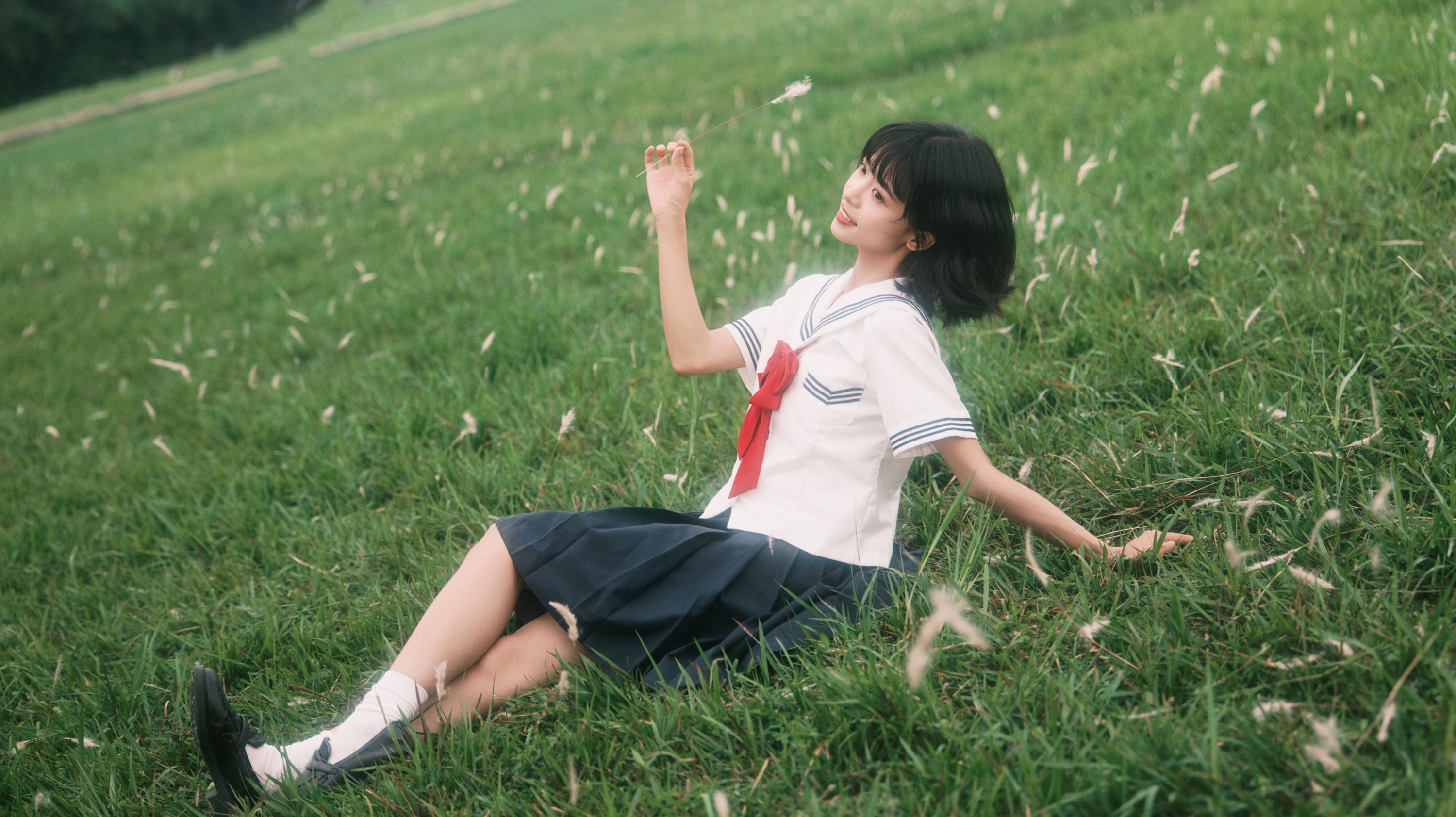 《青草与白衬衫的价格是九磅十五便士》[17P]