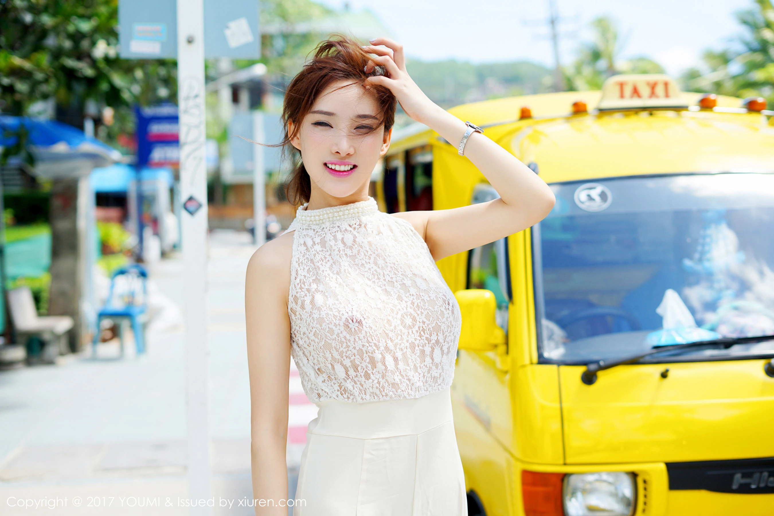 土肥圆矮挫穷《女神街拍系列》 尤蜜荟YouMi VOL.061