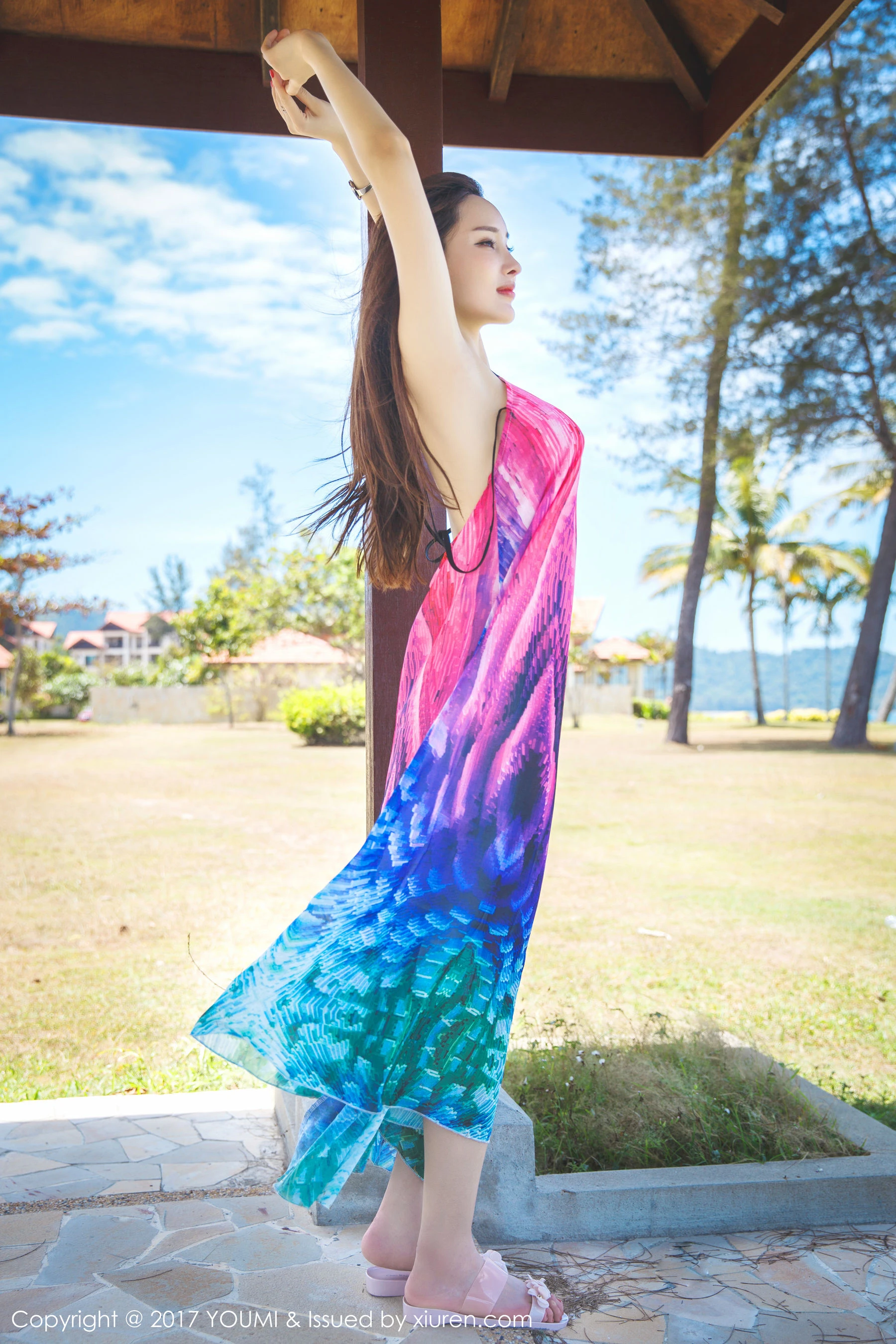 土肥圆矮挫穷《沙滩比基尼+韵味长裙》 尤蜜荟YouMi Vol.029