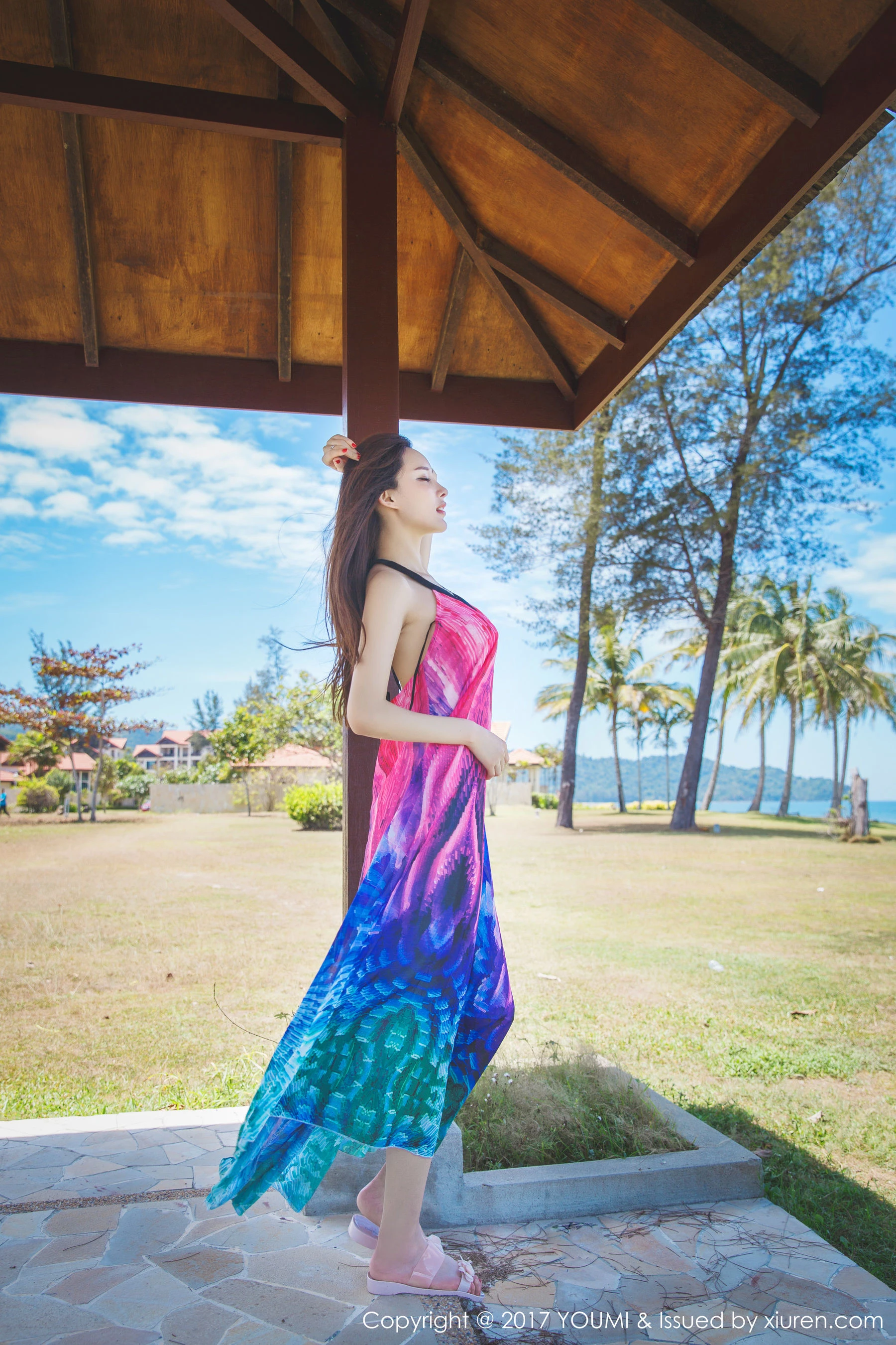 土肥圆矮挫穷《沙滩比基尼+韵味长裙》 尤蜜荟YouMi Vol.029