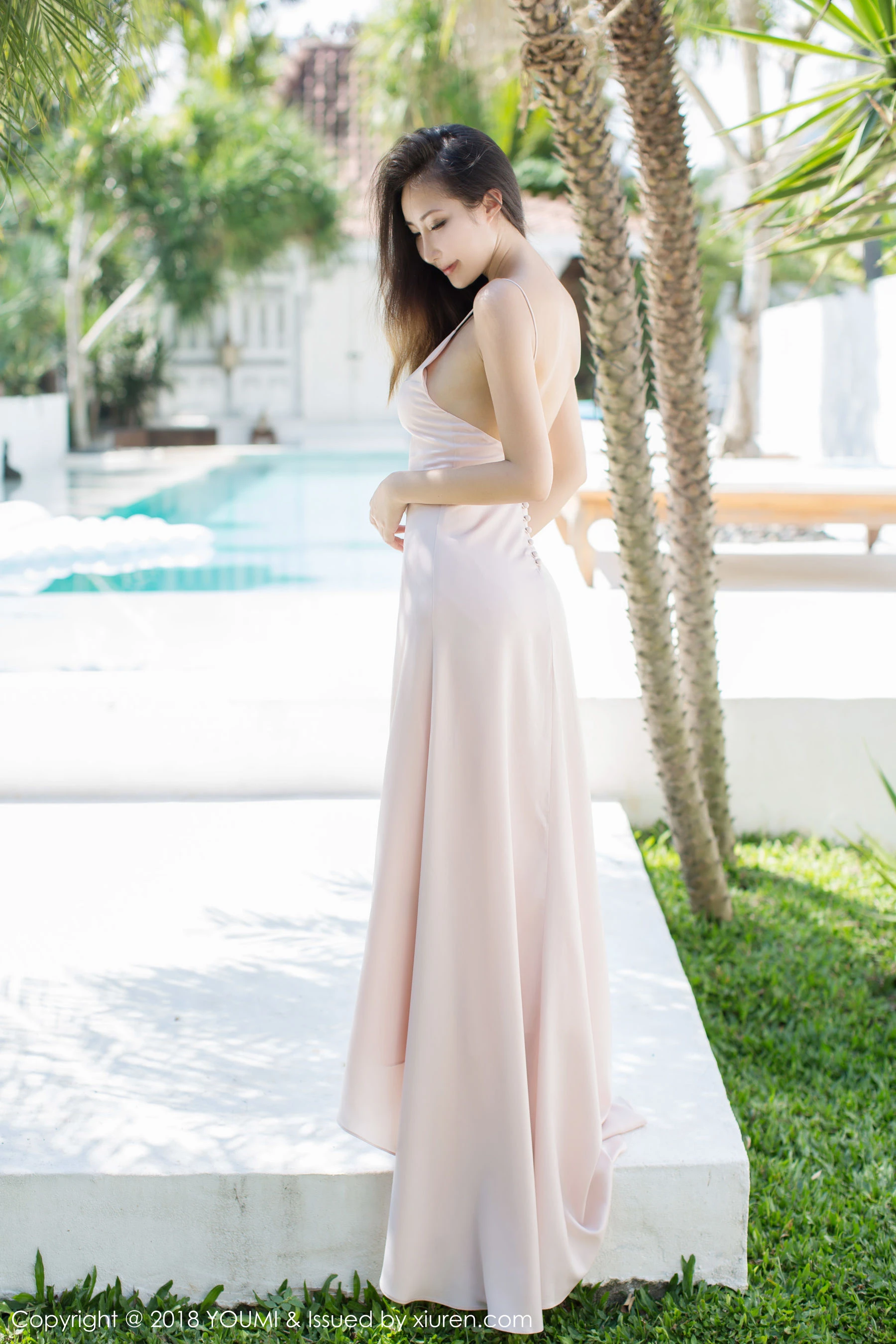 Yumi-尤美《优雅长裙+比基尼》 尤蜜荟YouMi Vol.156