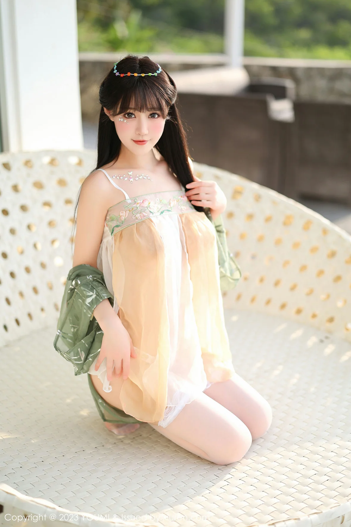 尤蜜荟 Vol.936 朱可儿Flora 白色丝袜普吉岛旅拍 [85P]