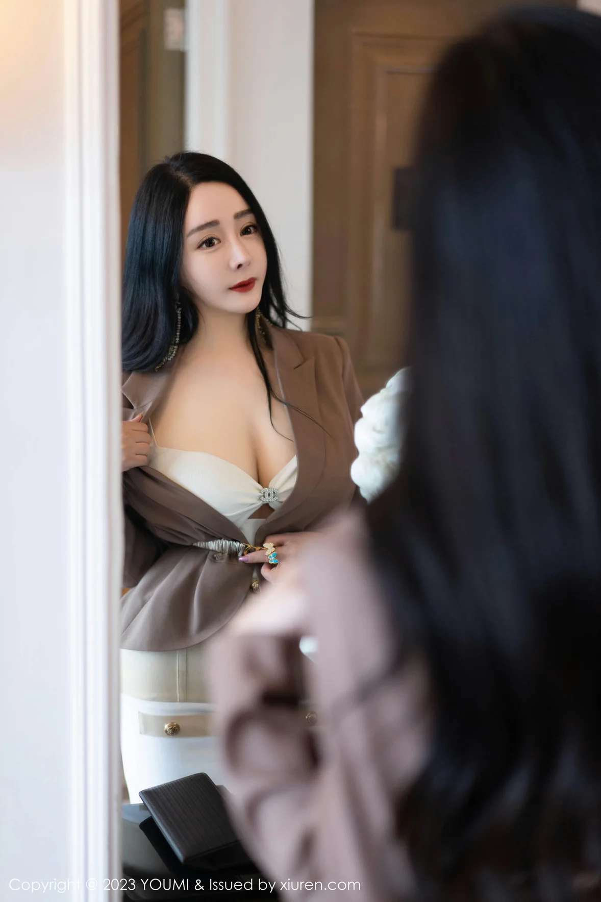 尤蜜荟 Vol.950 允爾 魅惑黑丝性感写真 [74P]