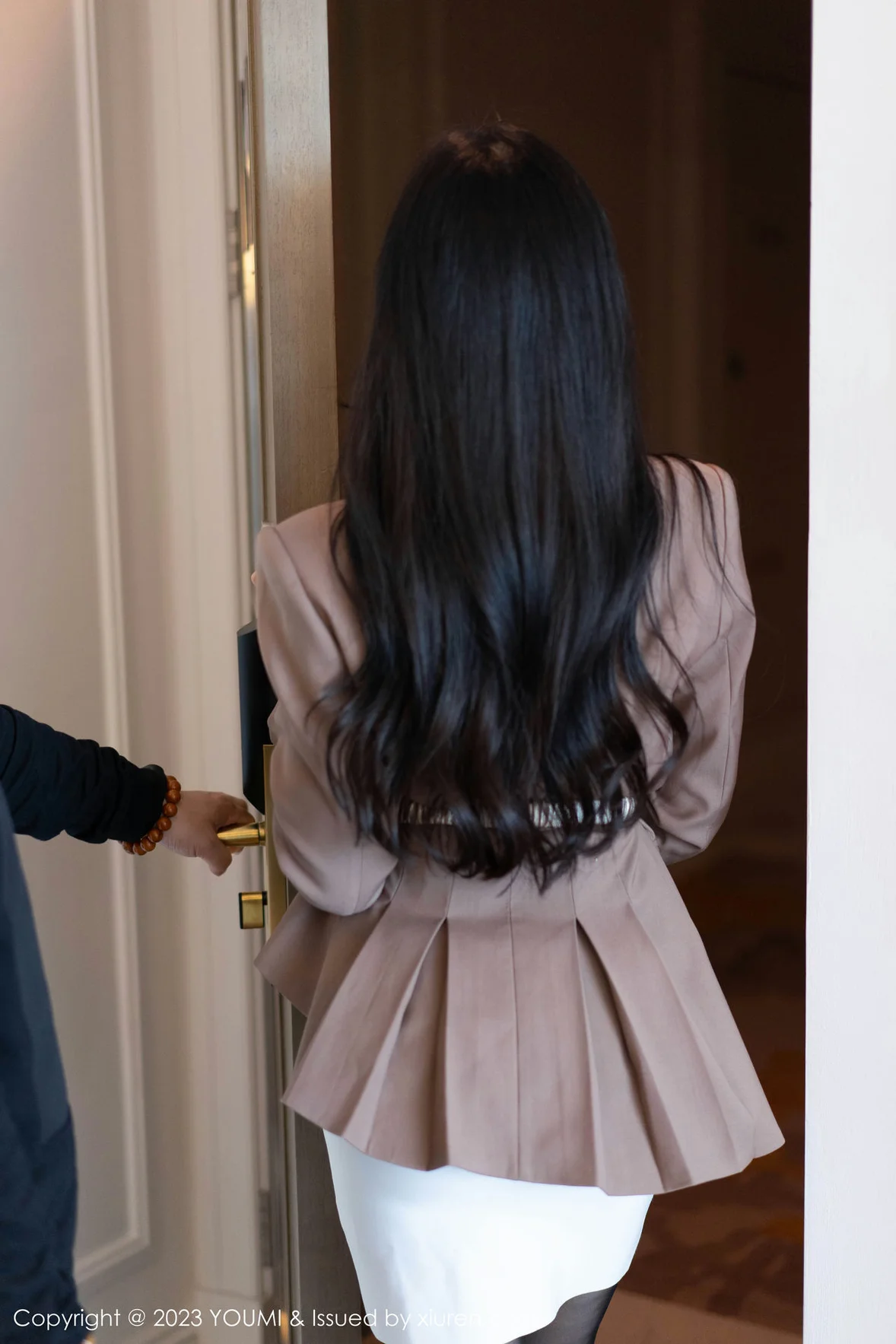 尤蜜荟 Vol.950 允爾 魅惑黑丝性感写真 [74P]