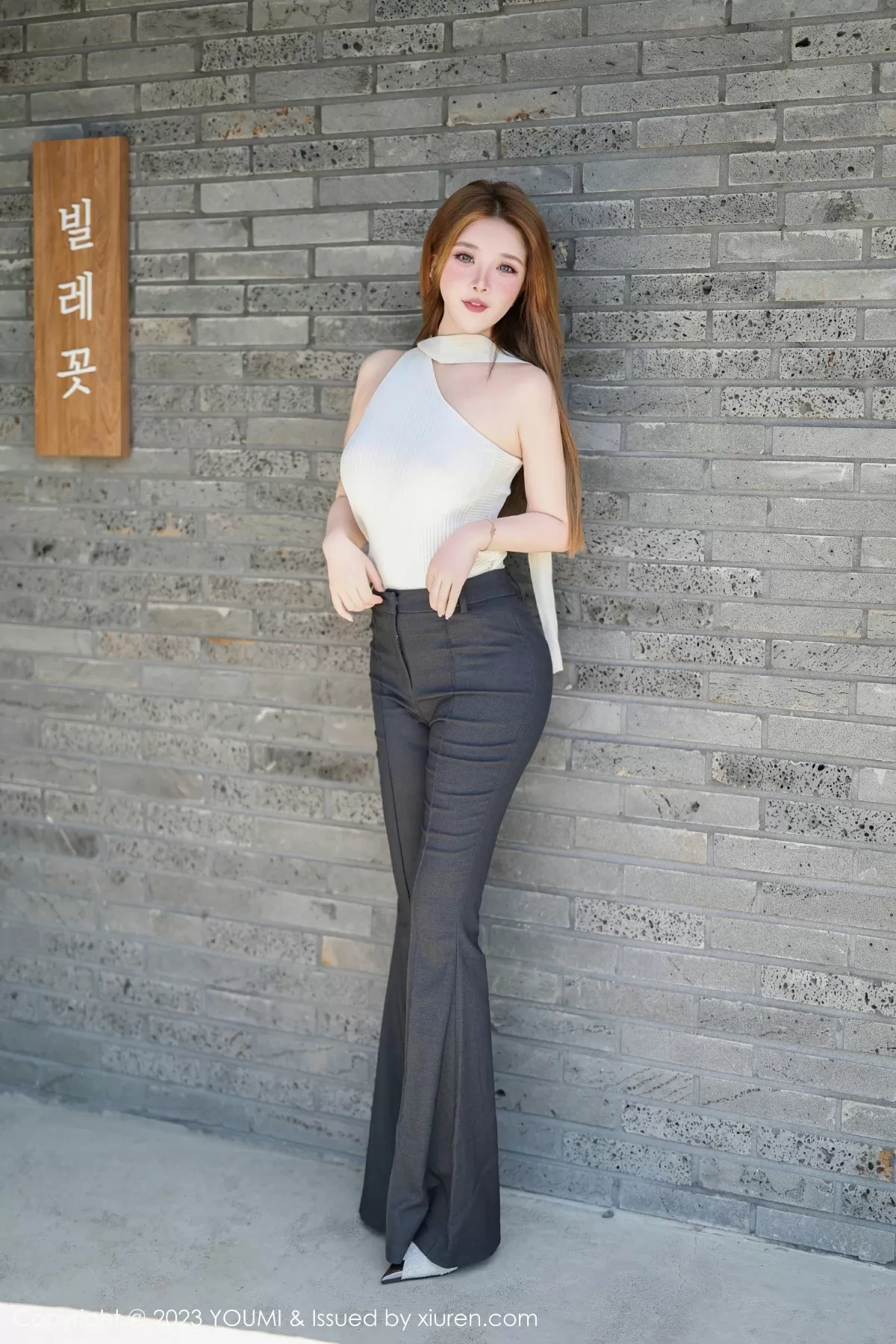 尤蜜荟 VOL.995 小海臀Rena [72P]