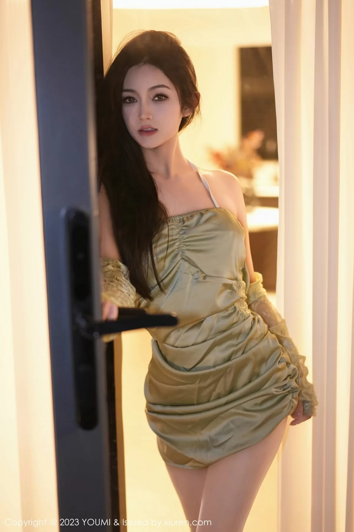 尤蜜荟 VOL.1006 谭小灵 [77P]