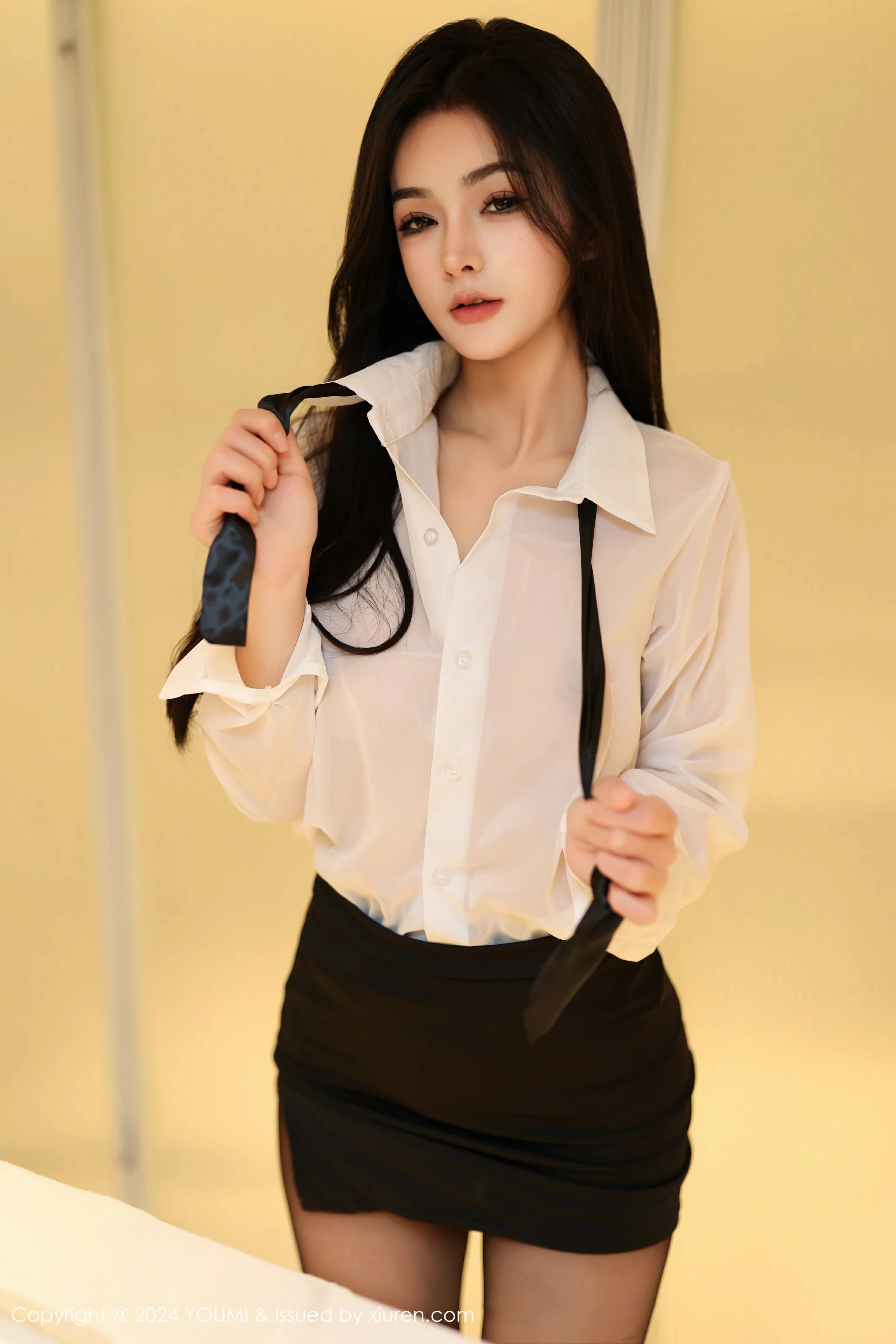 尤蜜荟 VOL.1050 谭小灵 [90P]