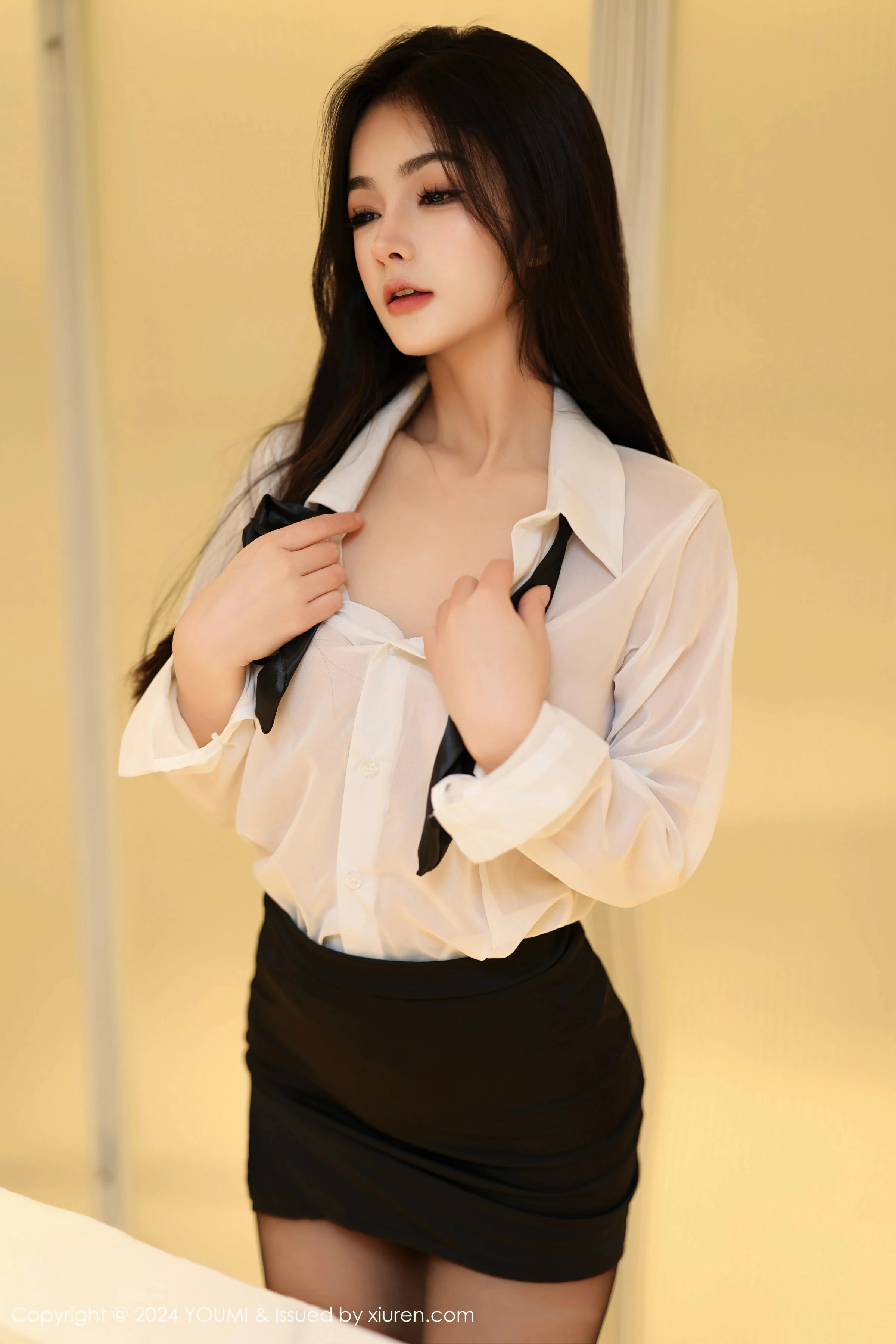 尤蜜荟 VOL.1050 谭小灵 [90P]