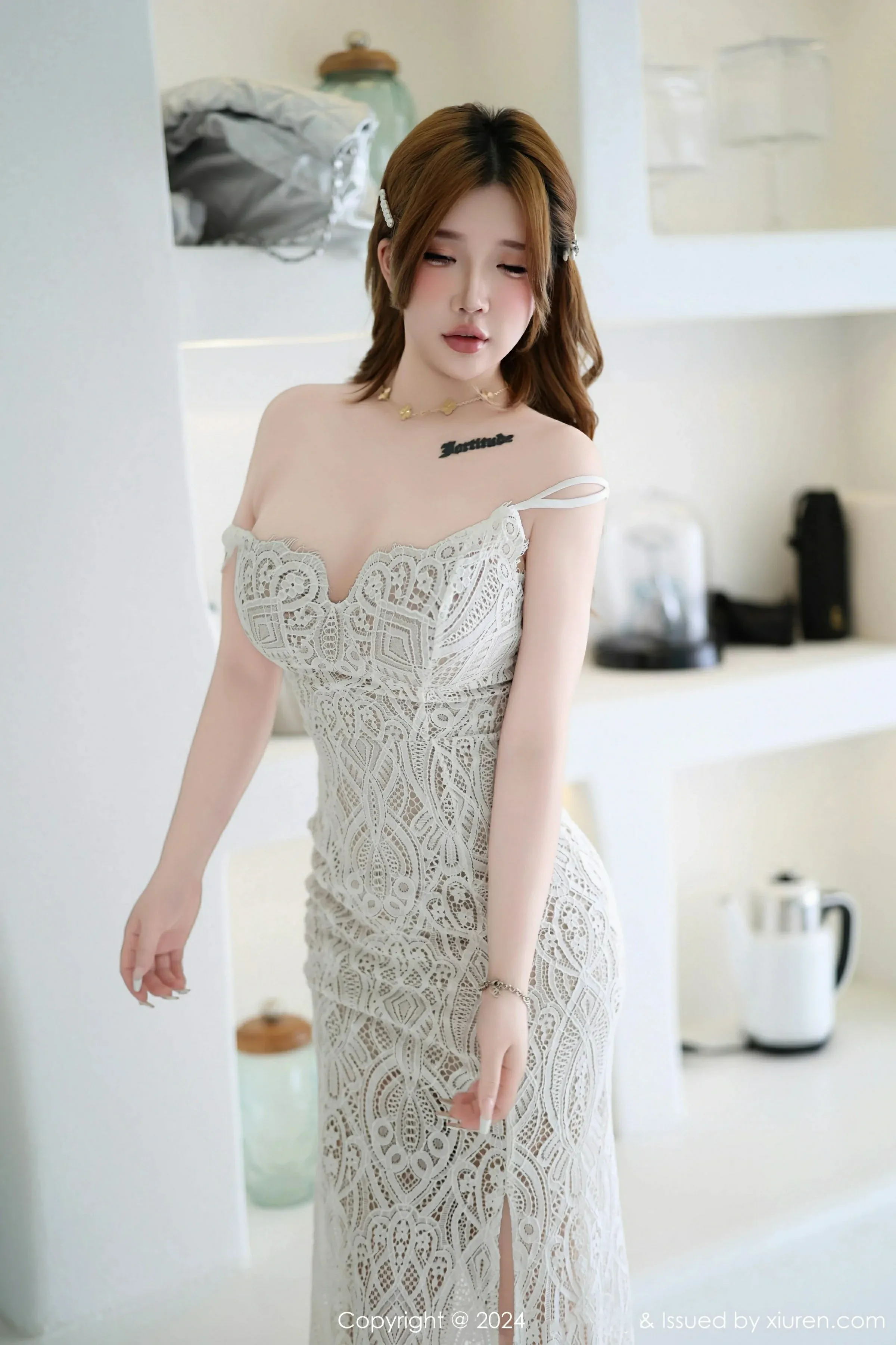 尤蜜荟 VOL.1105 小海臀Rena [50P]